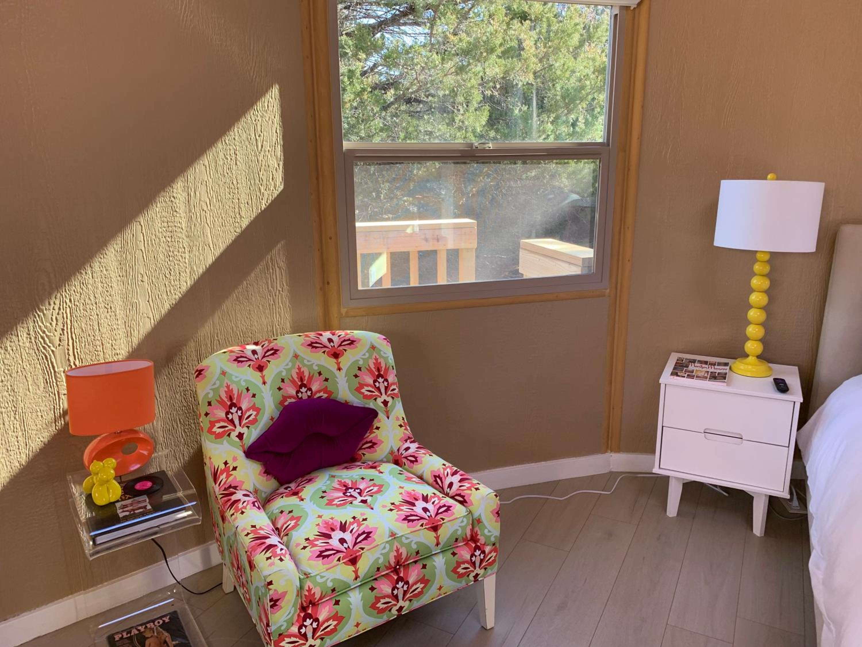 Deluxe Bungalow with Garden View photo 2