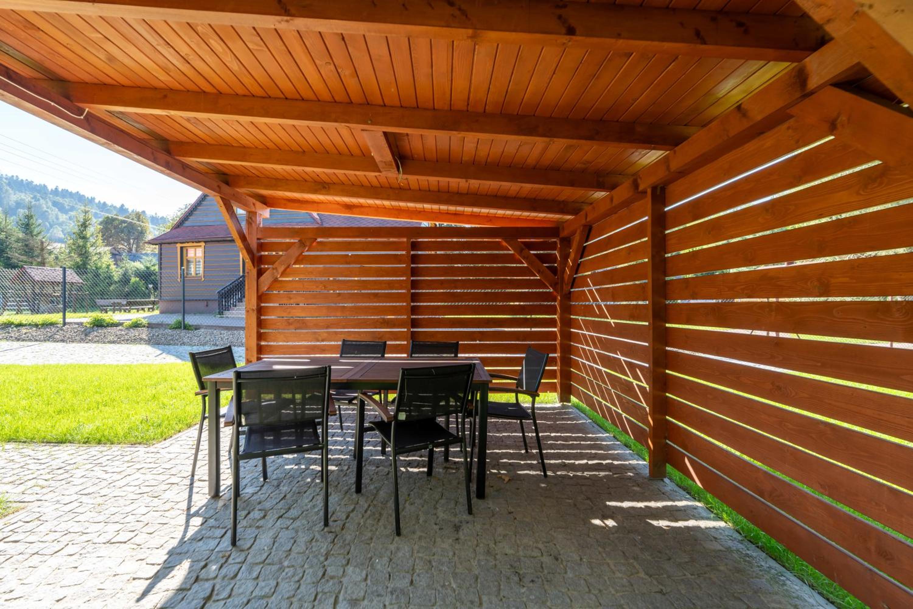 Three-Bedroom House - Photo 28