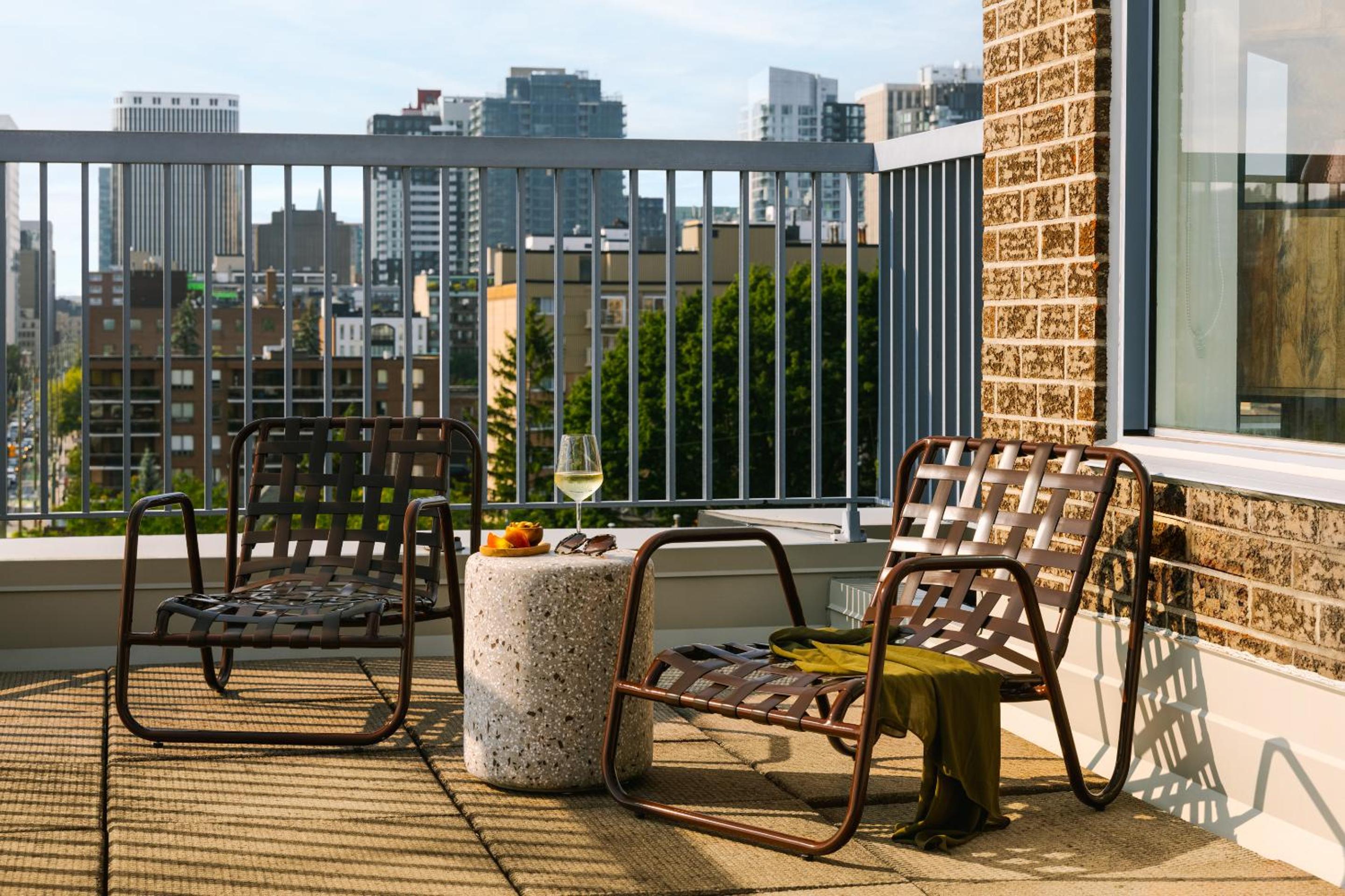 Two-Bedroom Apartment With Balcony photo 3
