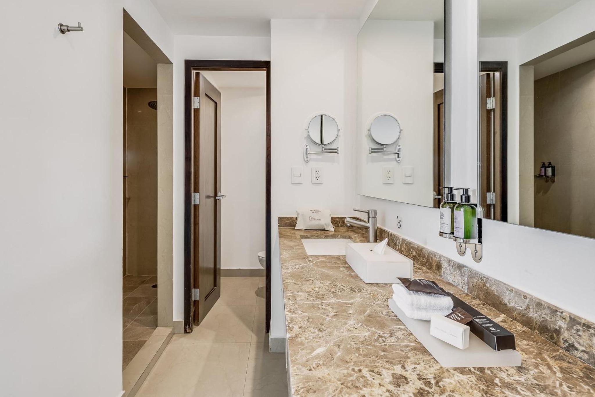 Junior Suite - Photo 6