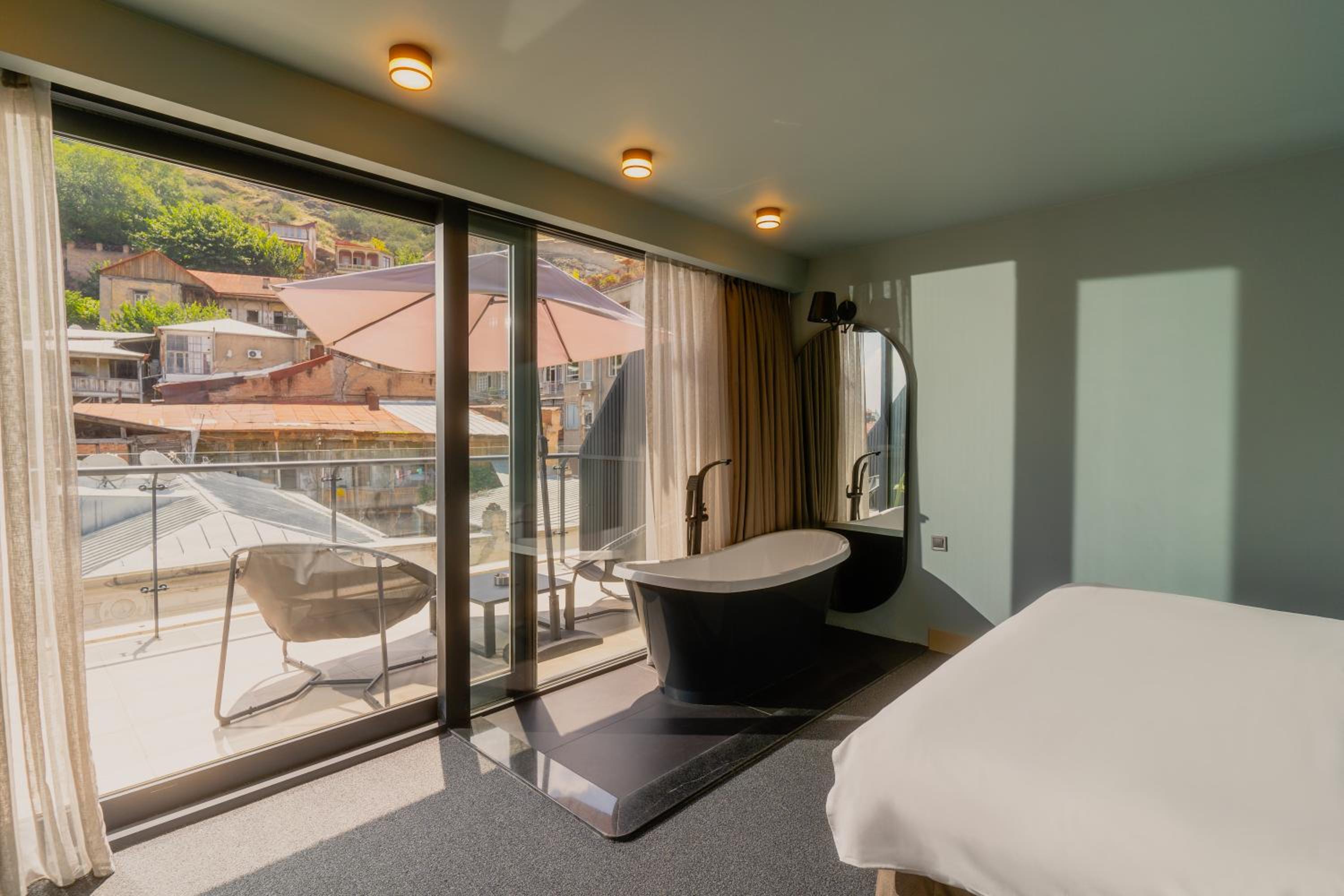 Suite with Terrace - Photo 2