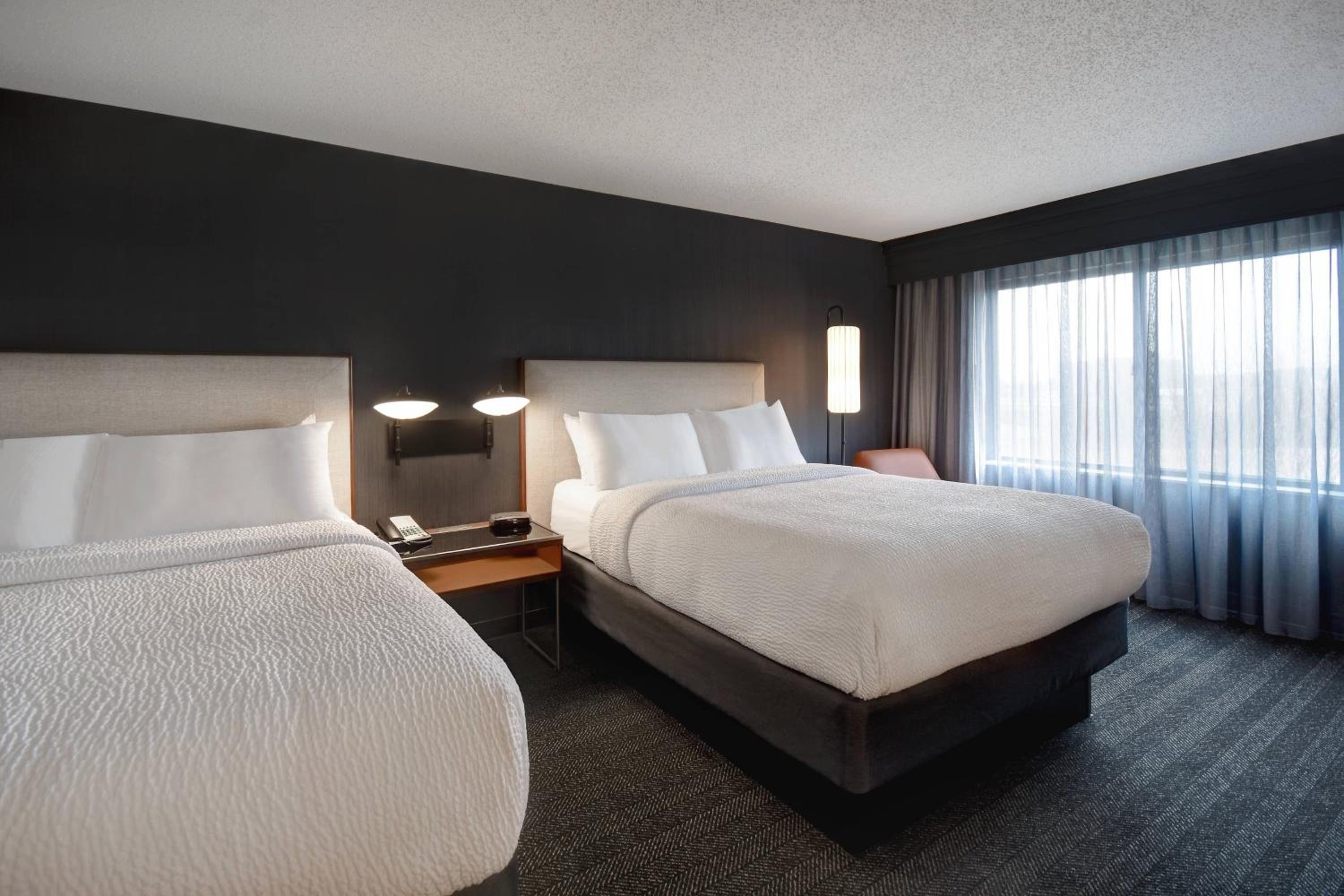 Queen Room with Two Queen Beds - Photo 1