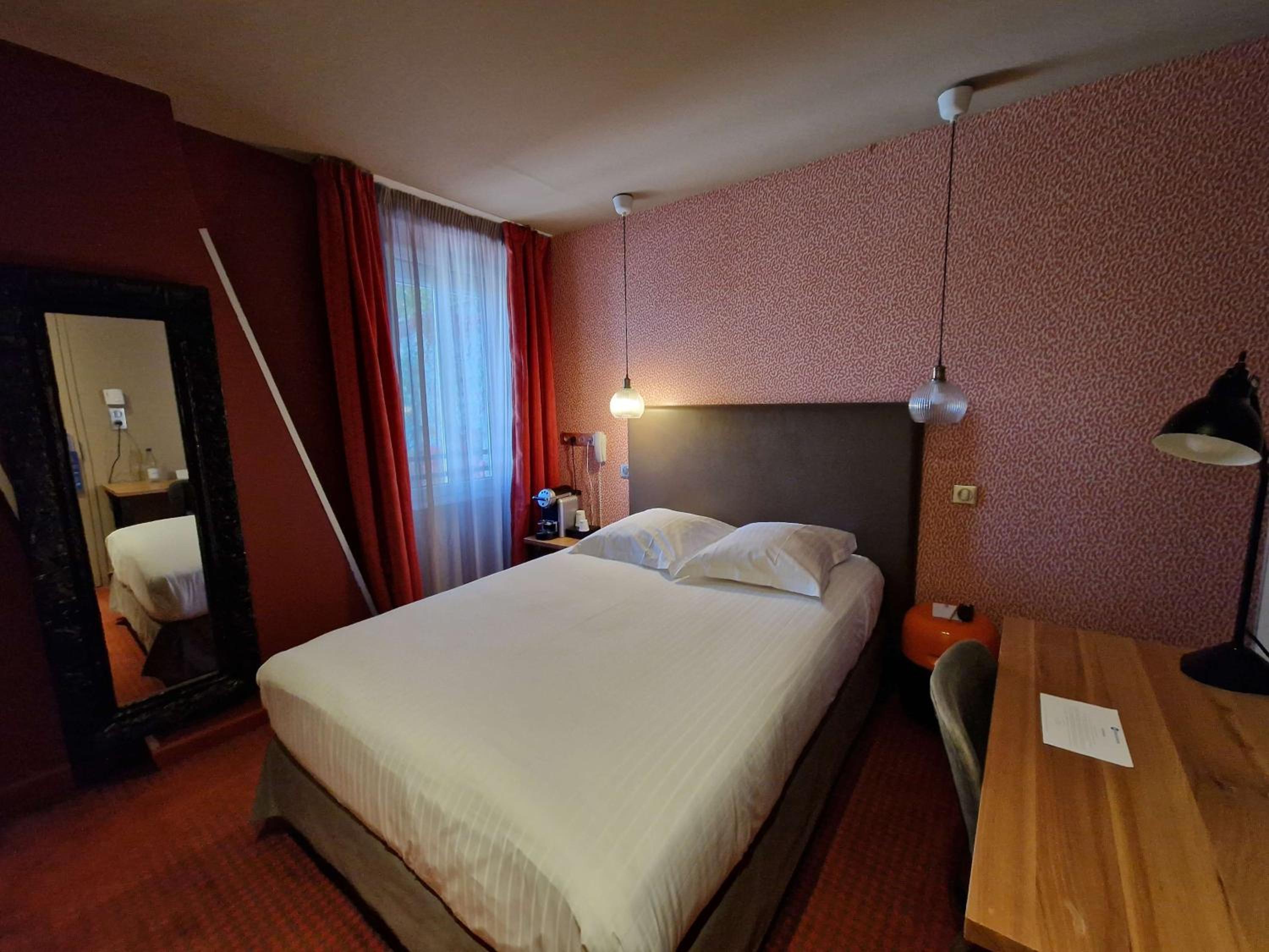 Standard Double Room photo 3