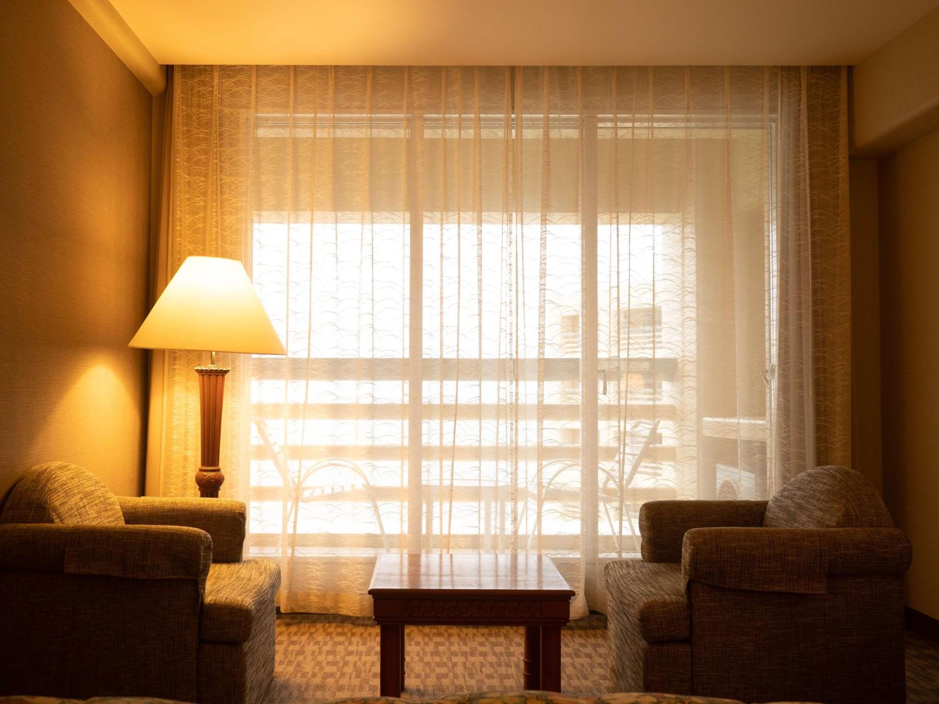 Available room thumbnail 5