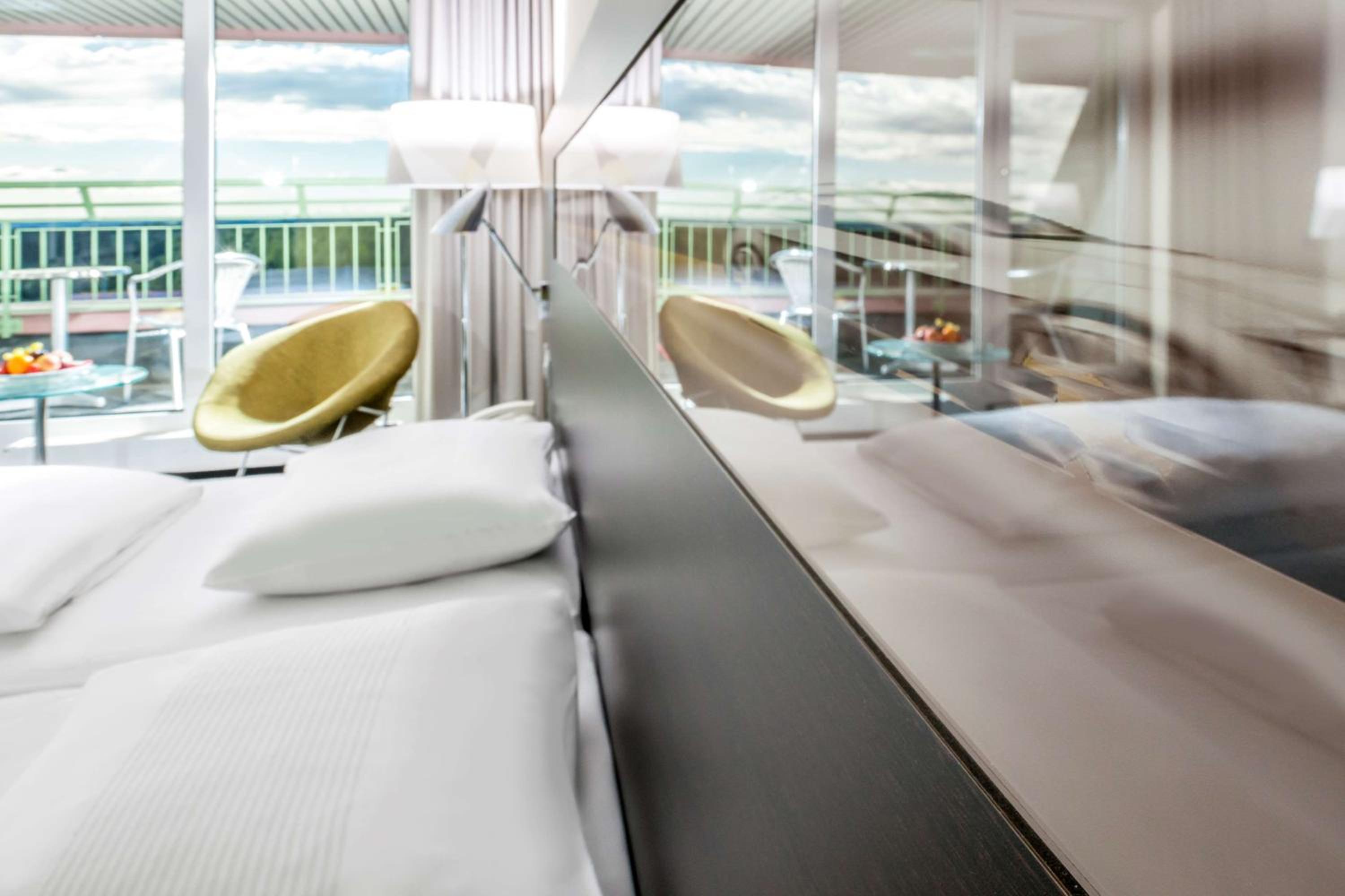 Comfort Double Room with View to Grand-Prix Track photo 2