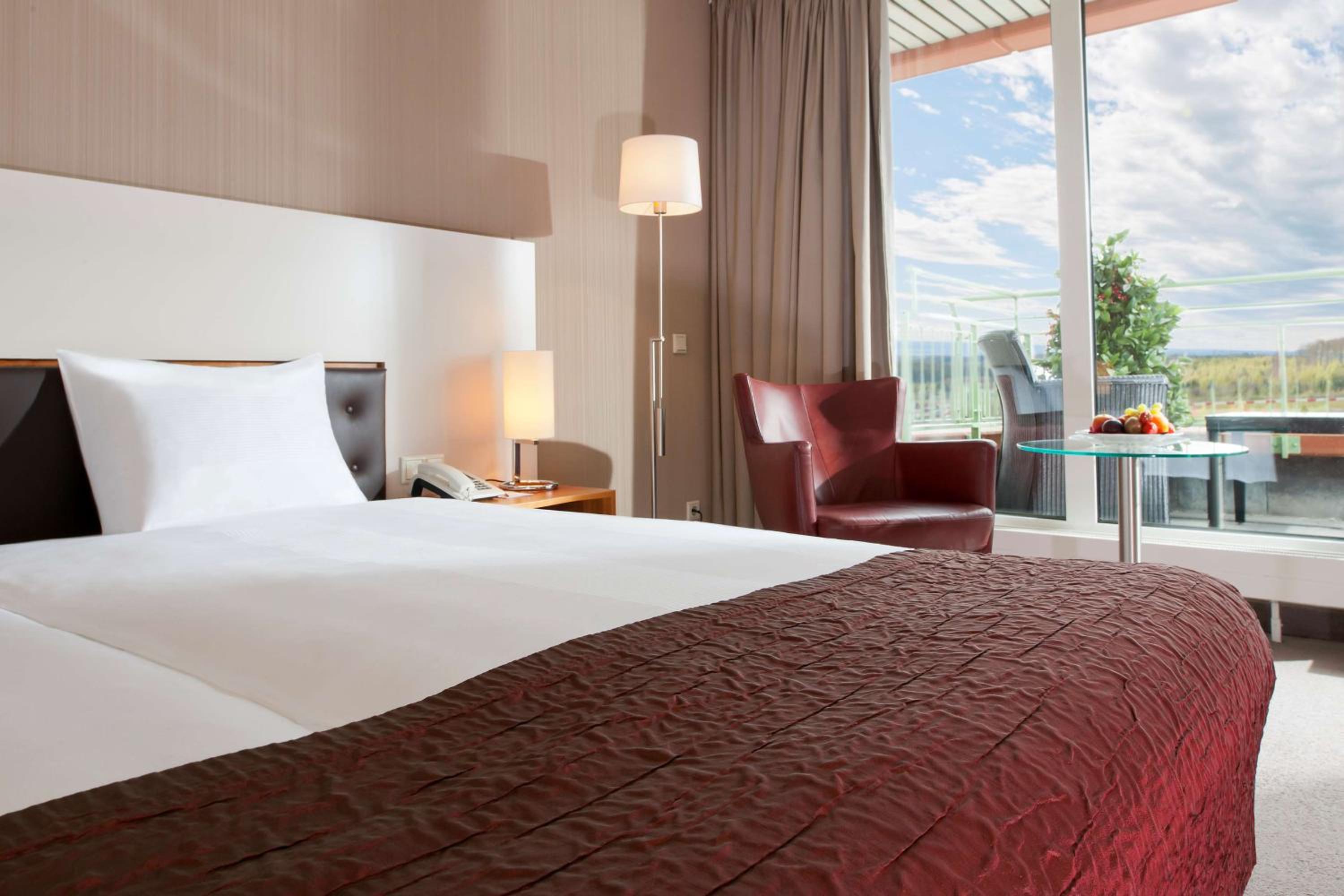 Junior Suite with View to Grand-Prix Track photo 2