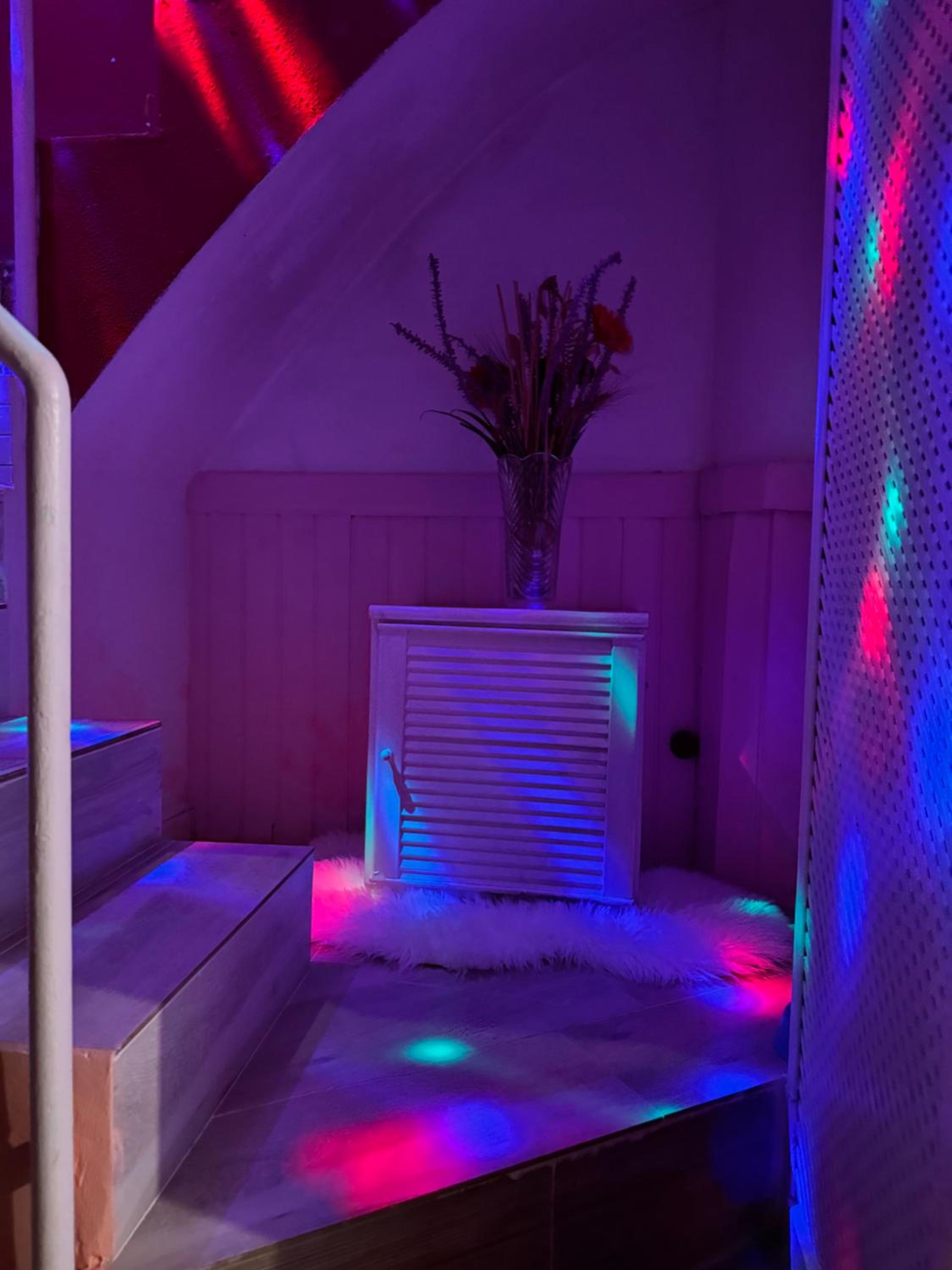 Single Room with Shared Bathroom photo 3