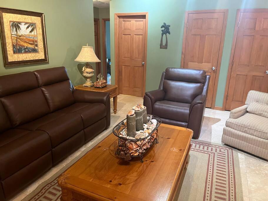 Four-Bedroom House photo 1