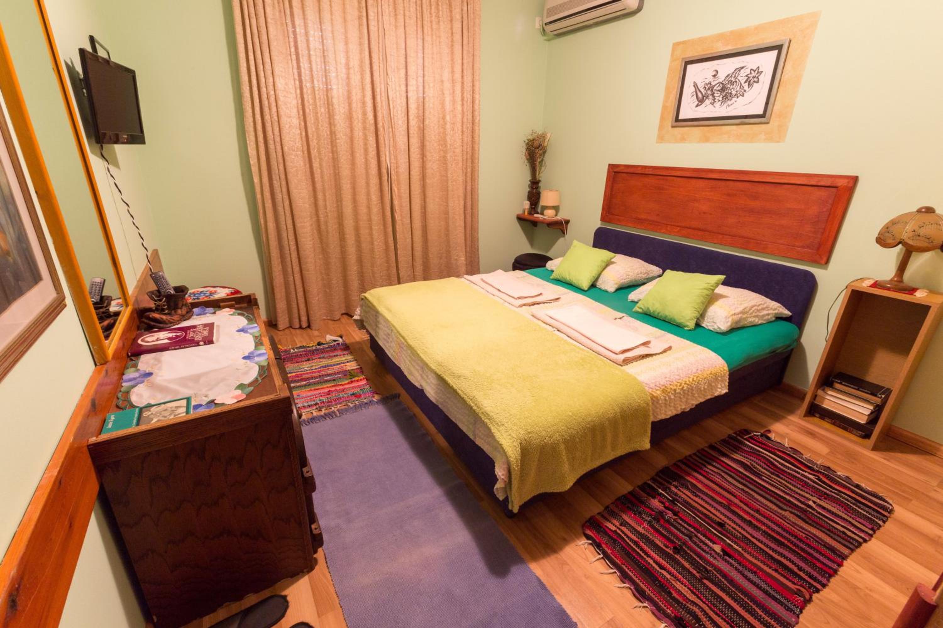 Single Room photo 3