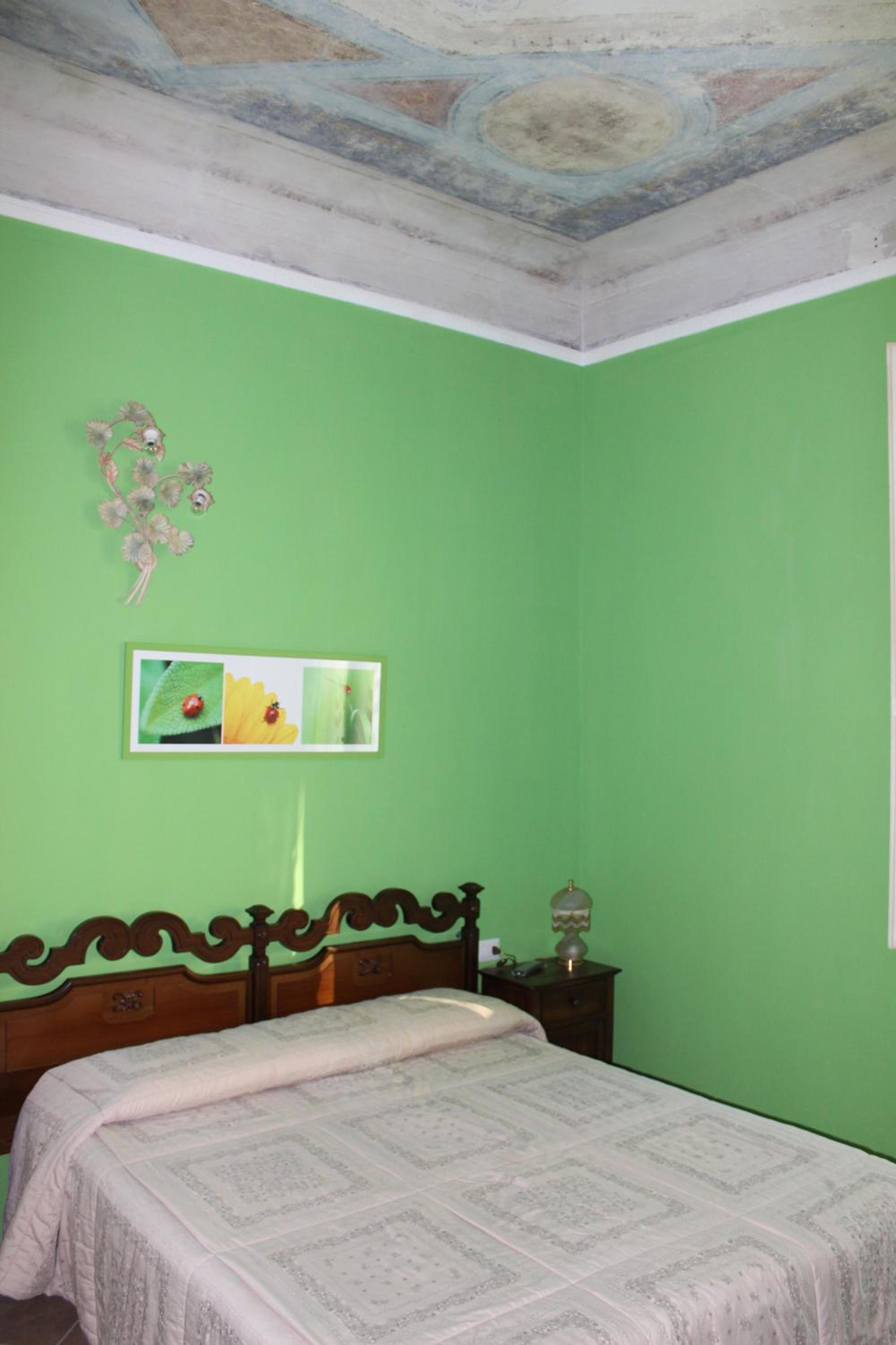 Triple Room with Private Bathroom photo 2