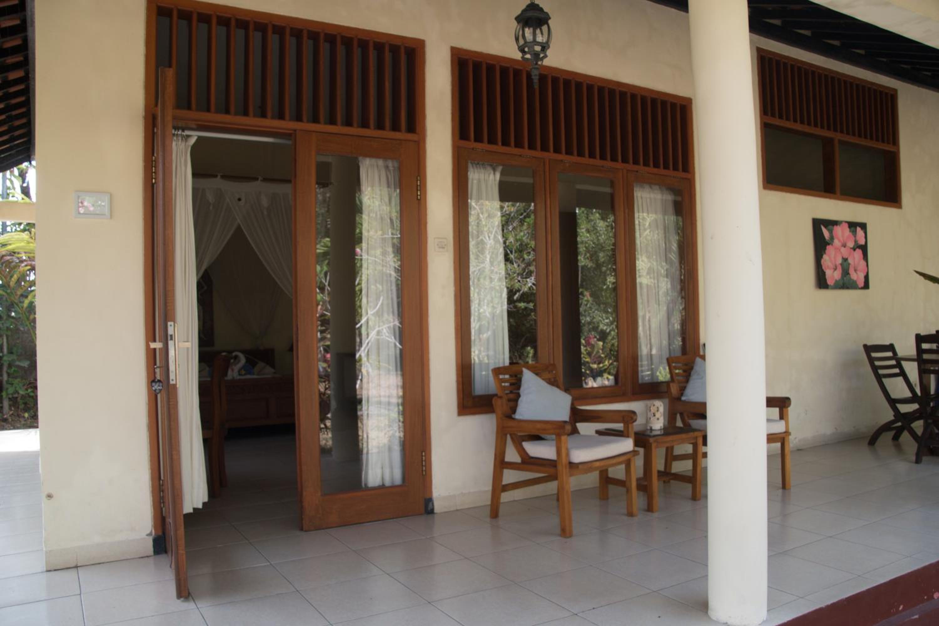 Double Room with Pool View - Photo 3