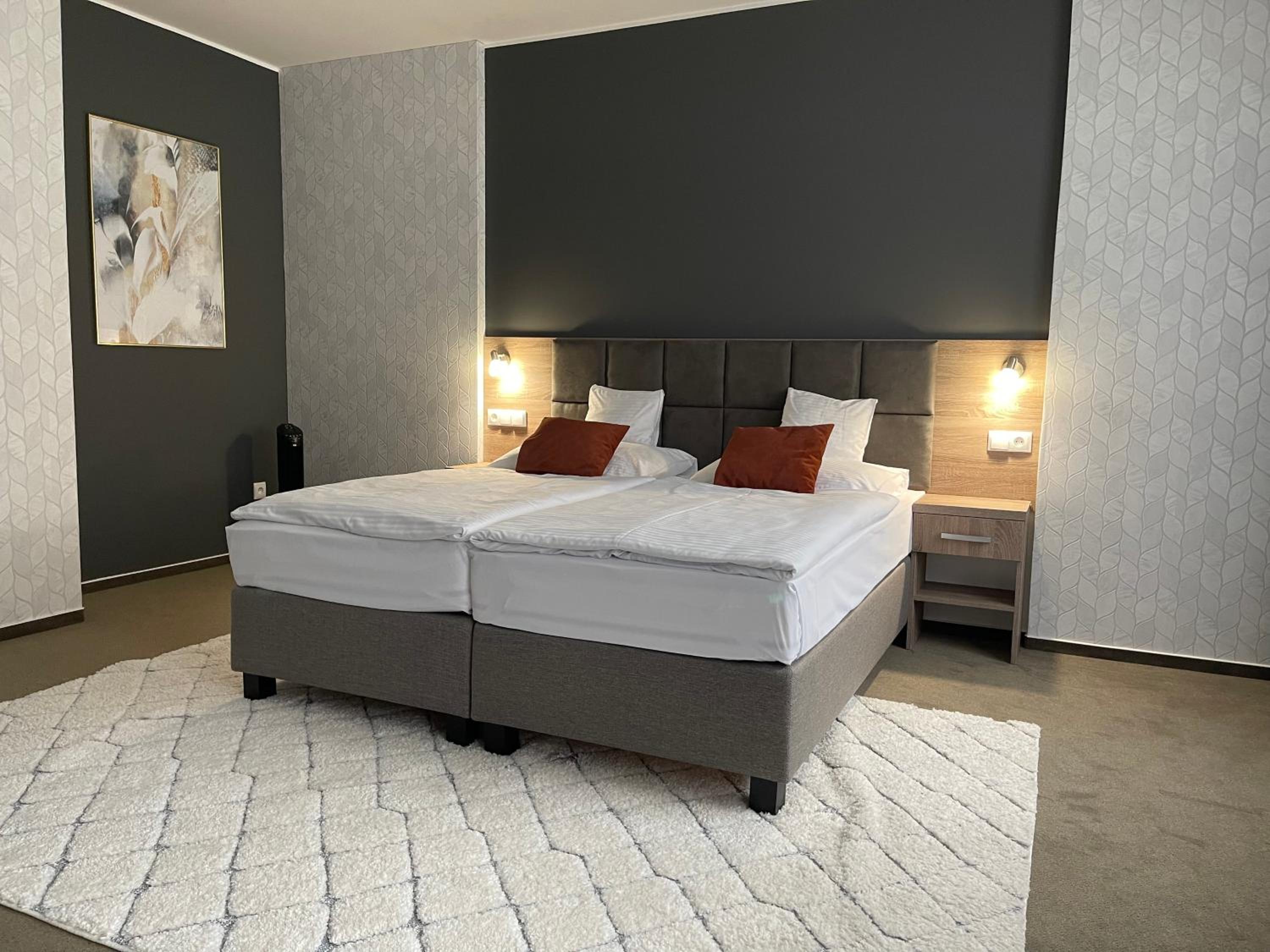 Deluxe Room - Photo 7