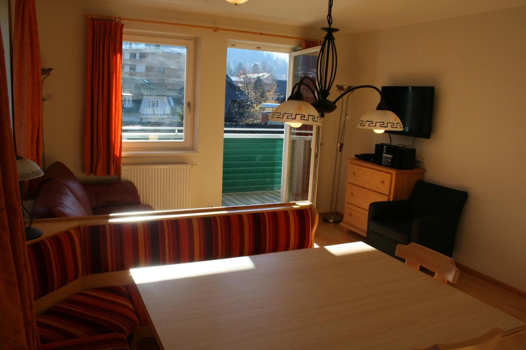 Two-Bedroom Apartment (6 Adults)