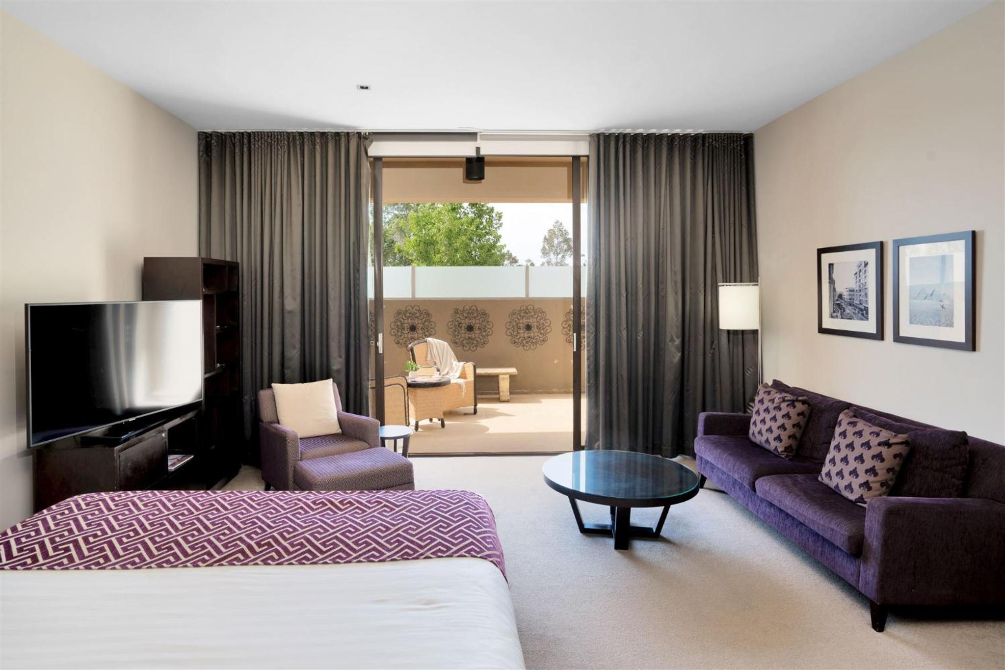 Spa Suite Courtyard with Free Parking and WIFI - Photo 4