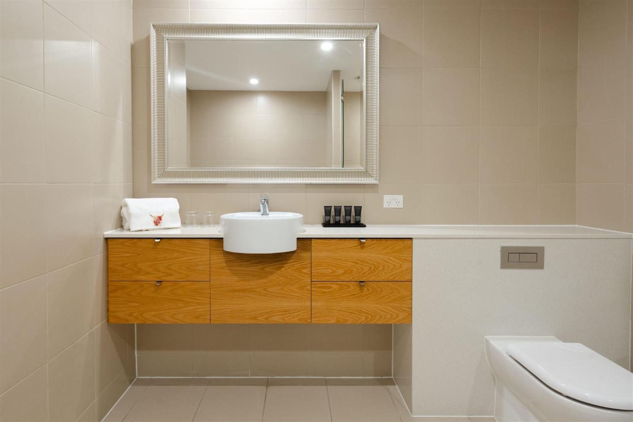 Villa Studio with Golf View, Free Parking and WIFI - Photo 4