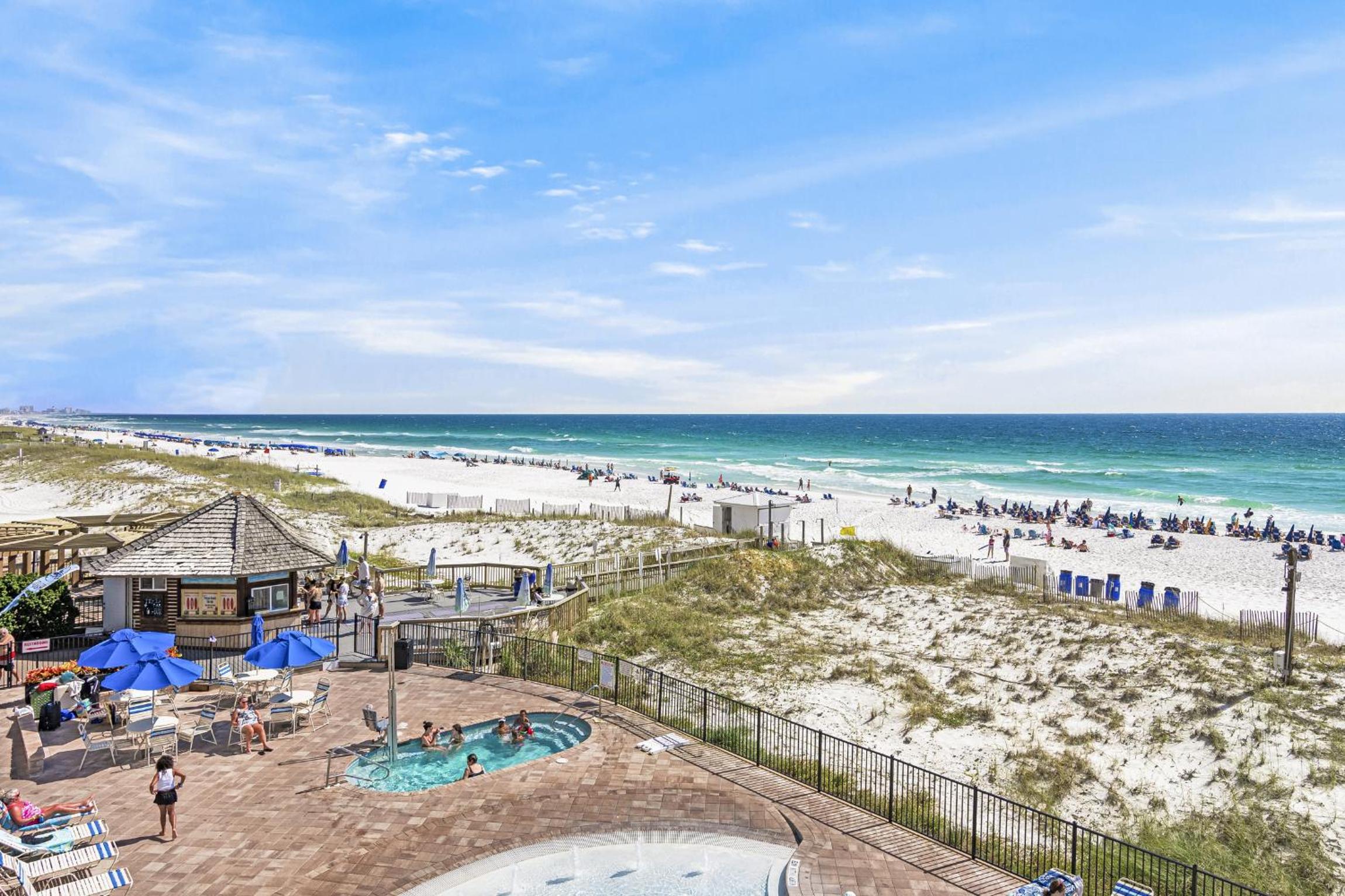 One-Bedroom Apartment with Sea View and Balcony photo 3