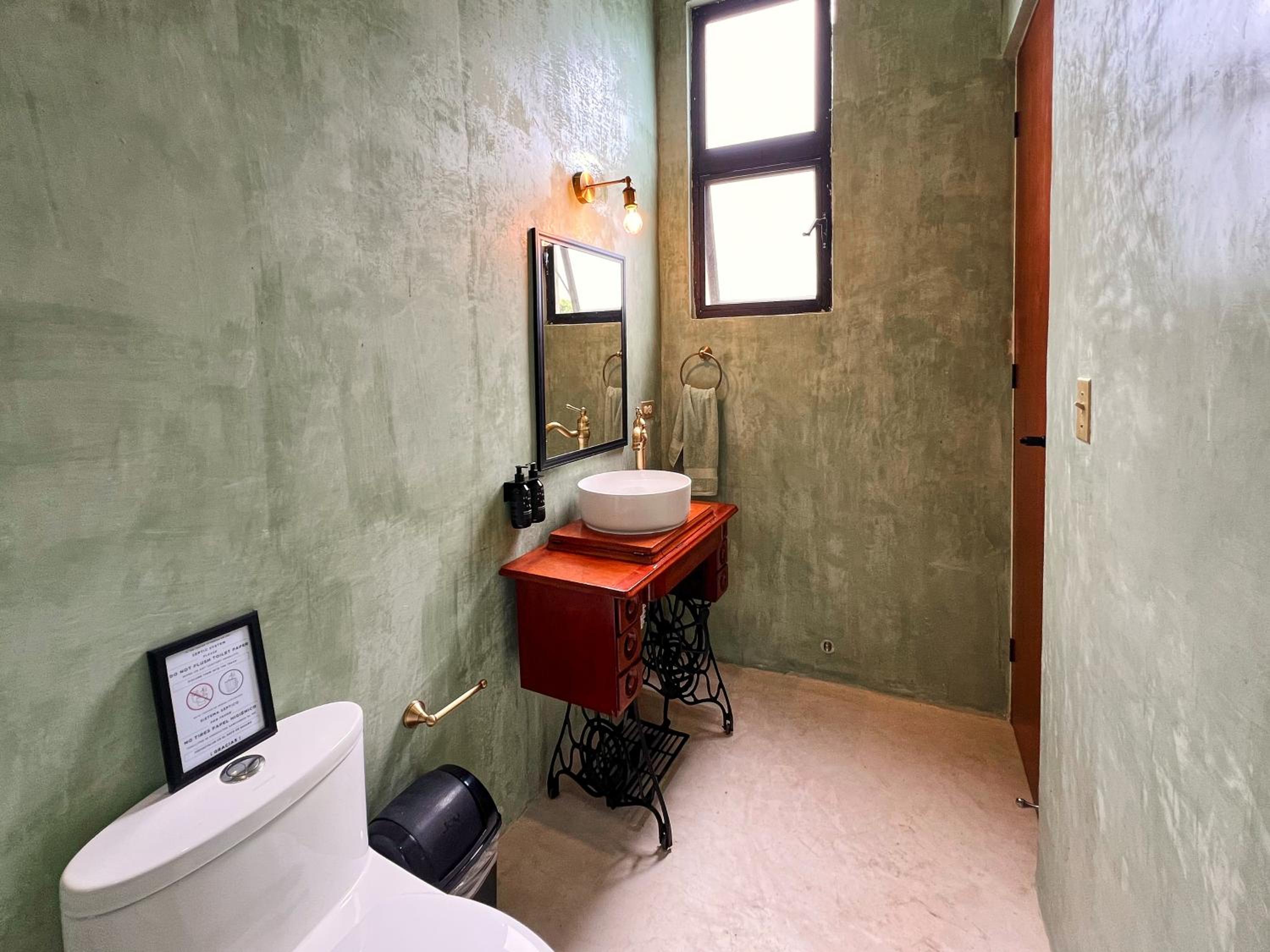 Deluxe Room - Photo 2