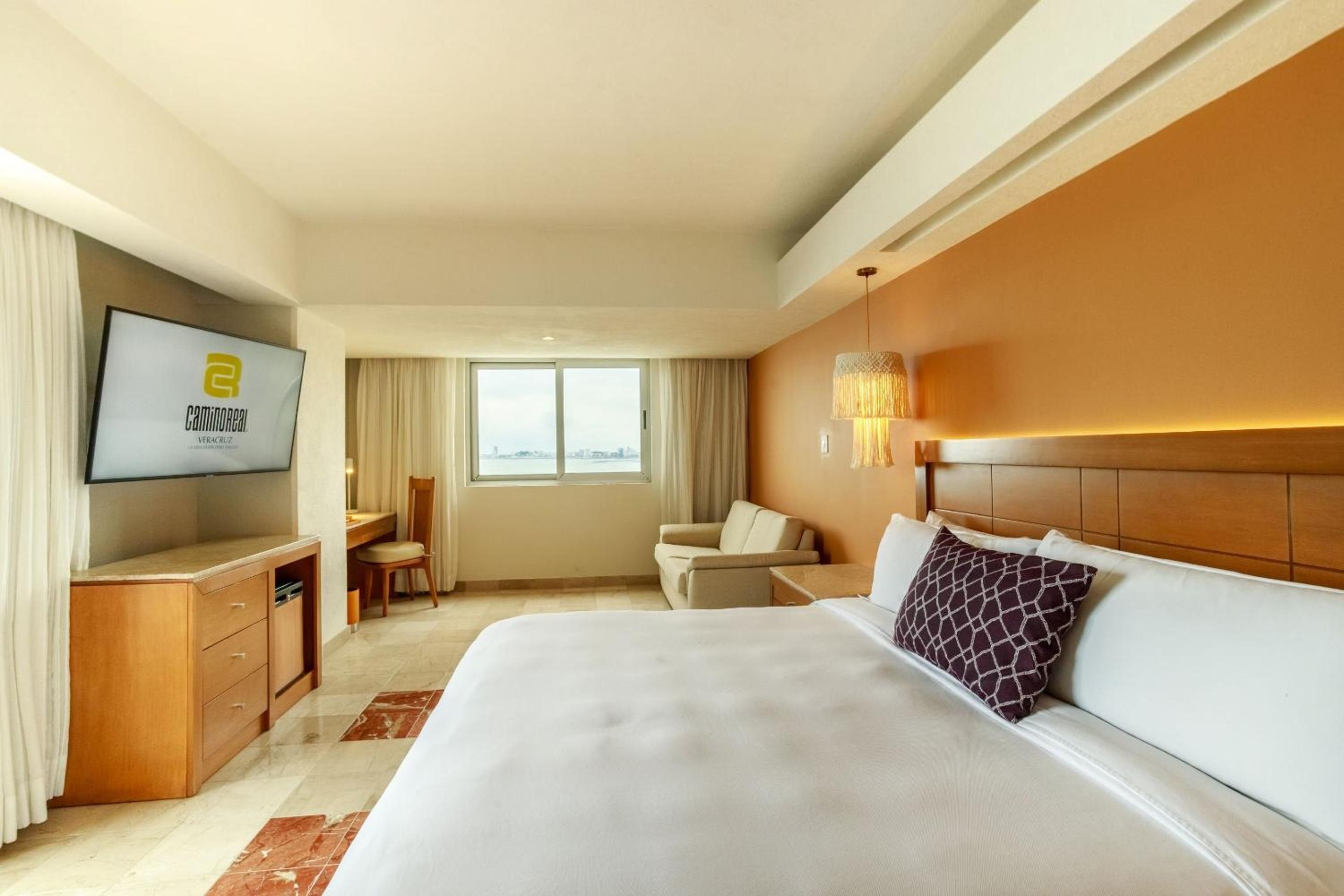 Junior Suite with Breakfast Buffet for 2 Adults - Photo 9