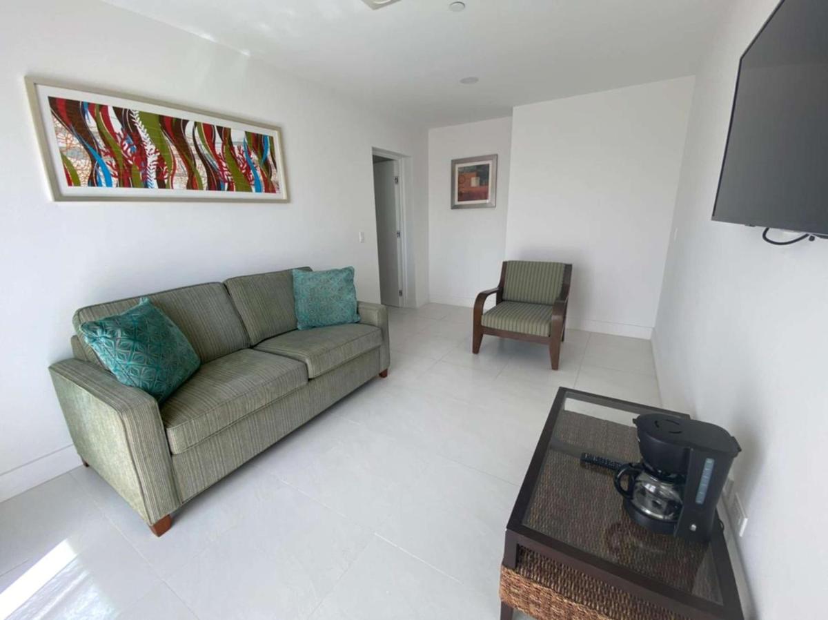 King Suite with Sofa Bed and Island View photo 1
