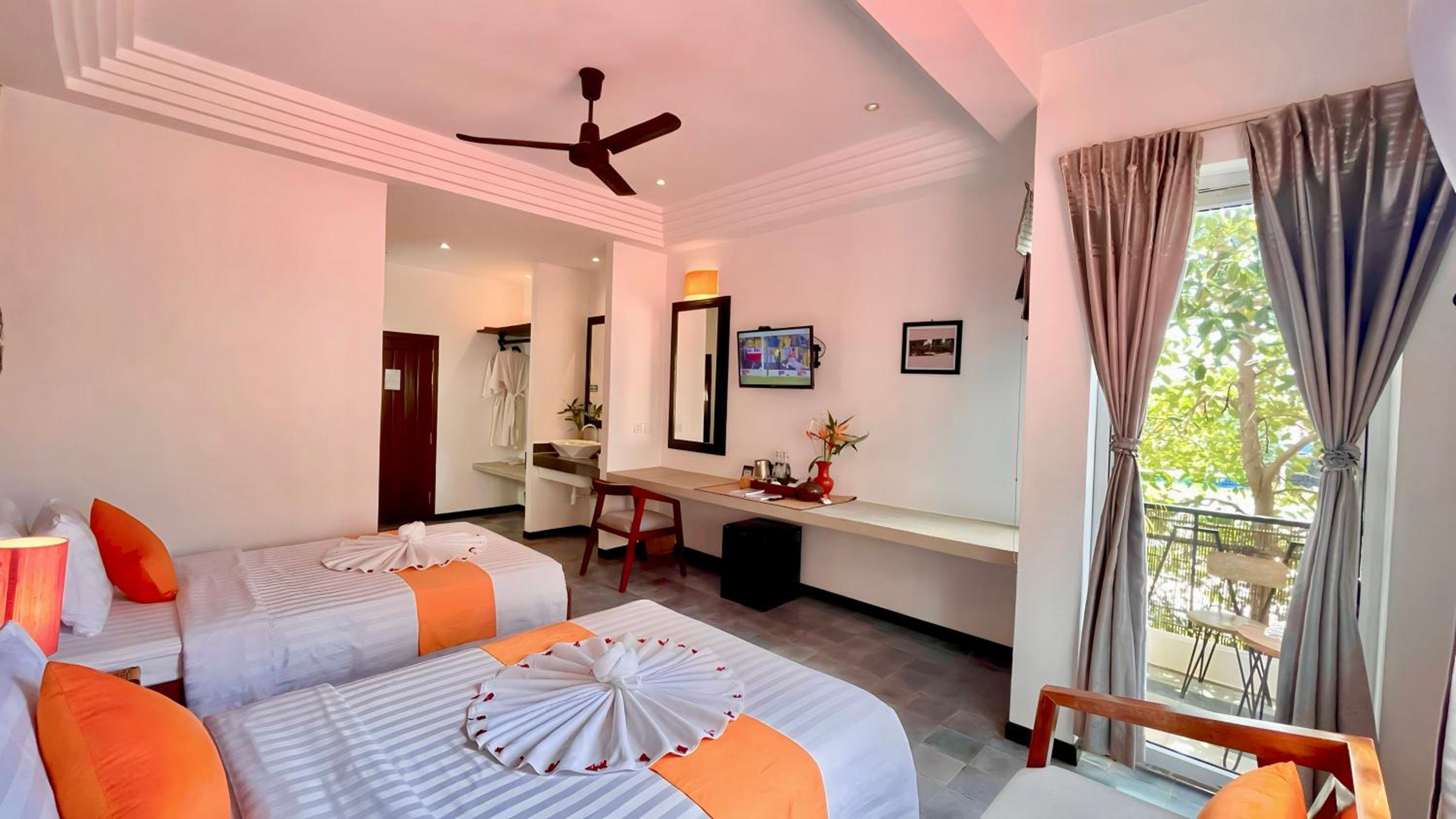 Cabana Twin With Balcony - Free Pick Up - Photo 9