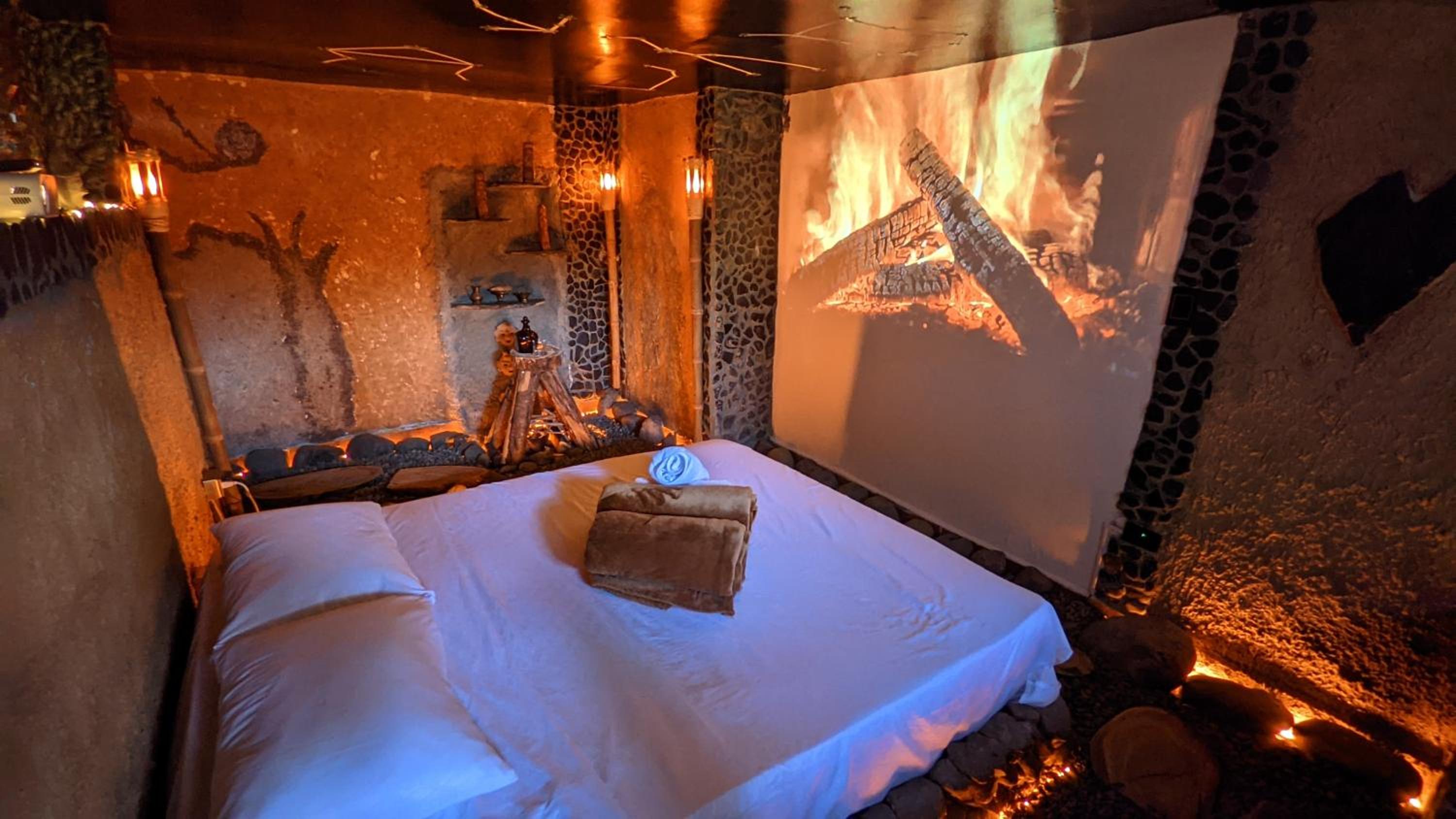Deluxe Suite with Spa Bath