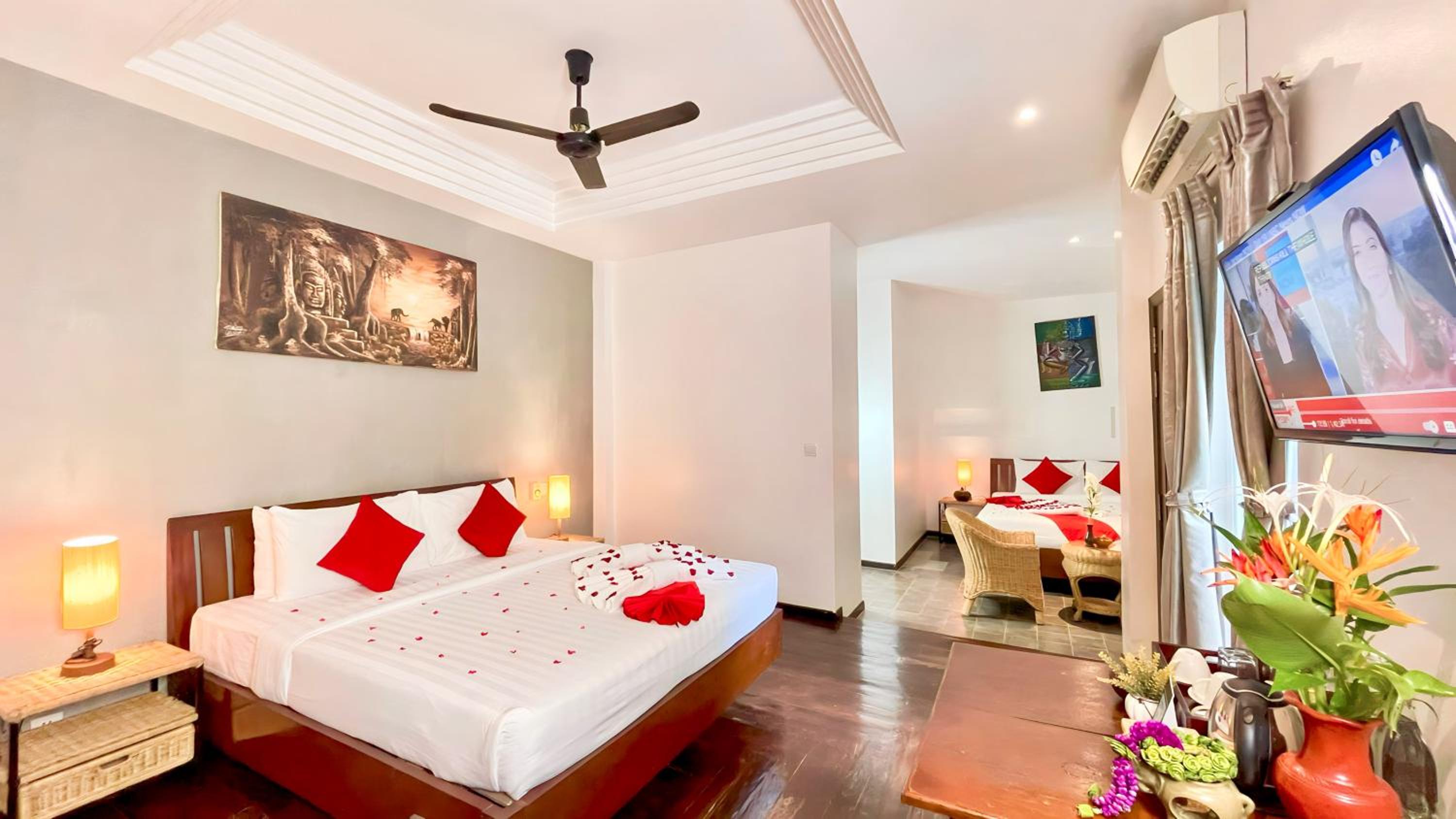 Family Suite With Balcony - Free Pick Up - Photo 12