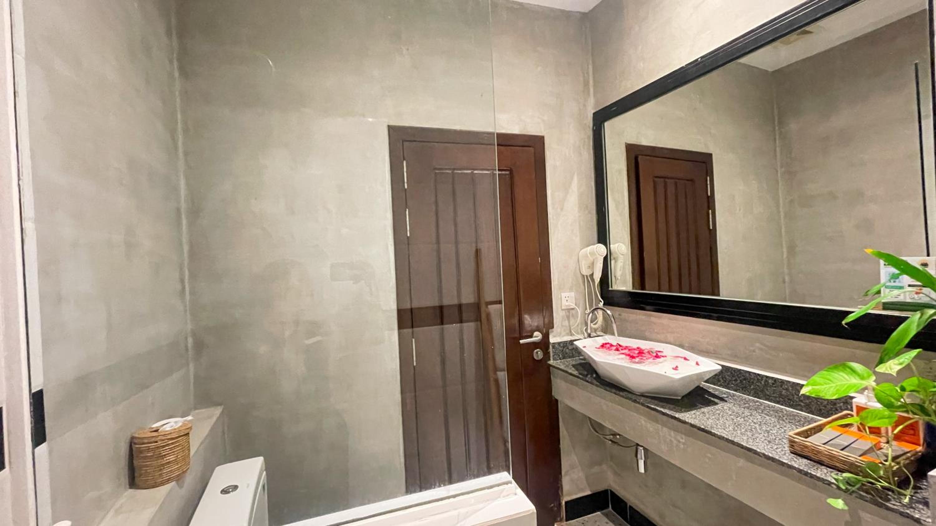 Family Suite With Balcony - Free Pick Up - Photo 7