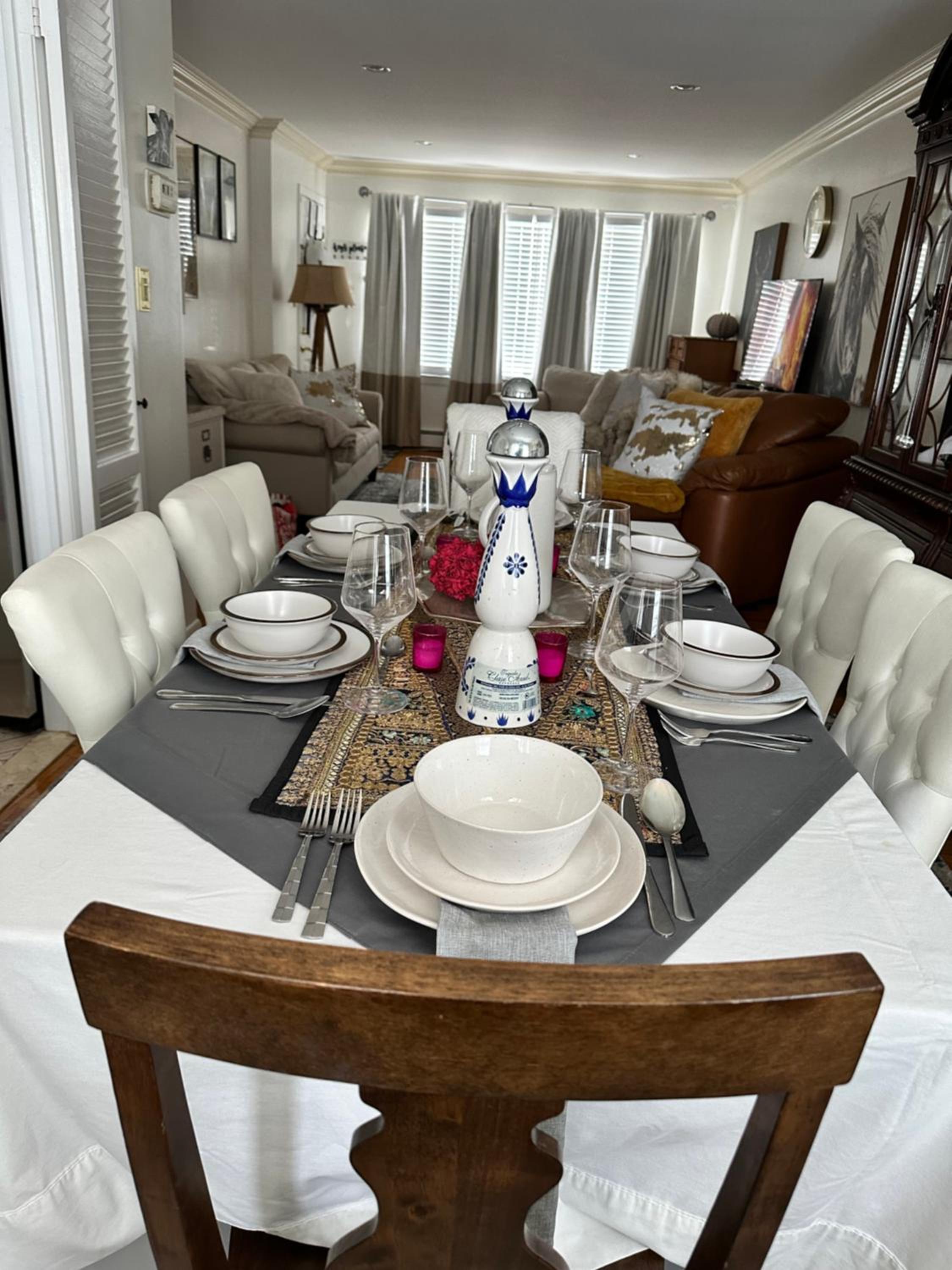 Deluxe Queen Suite photo 2