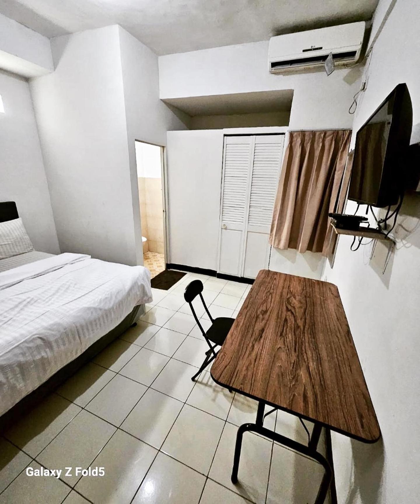 Budget Double Room - Photo 1