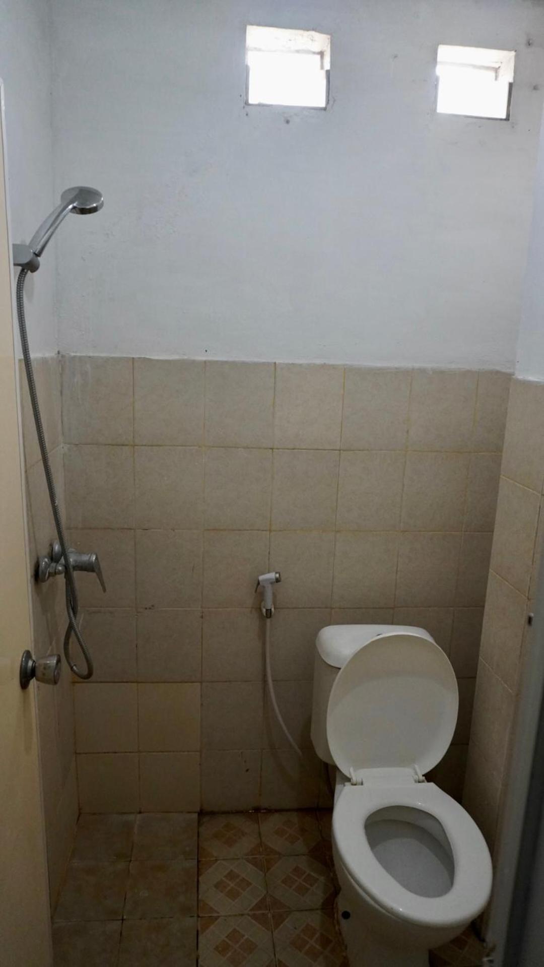 Budget Double Room - Photo 11