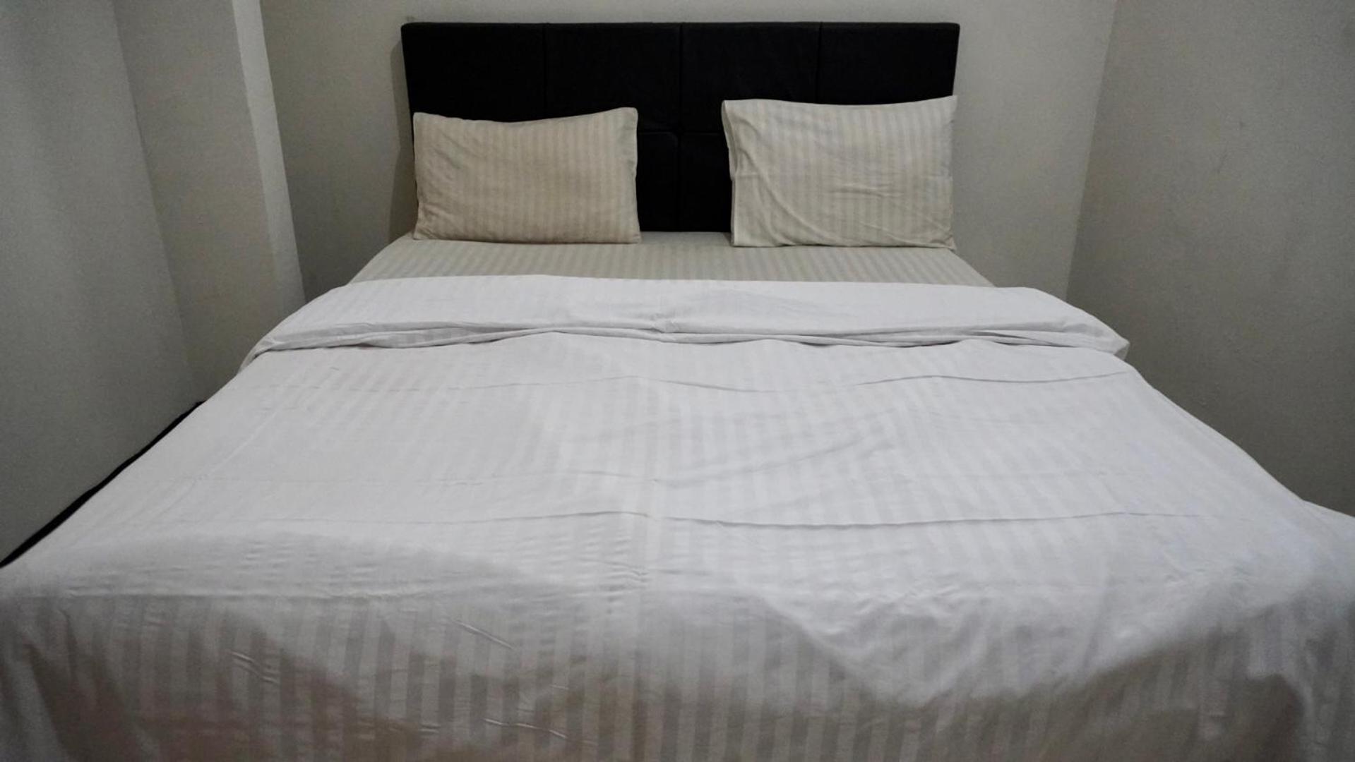 Budget Double Room - Photo 10