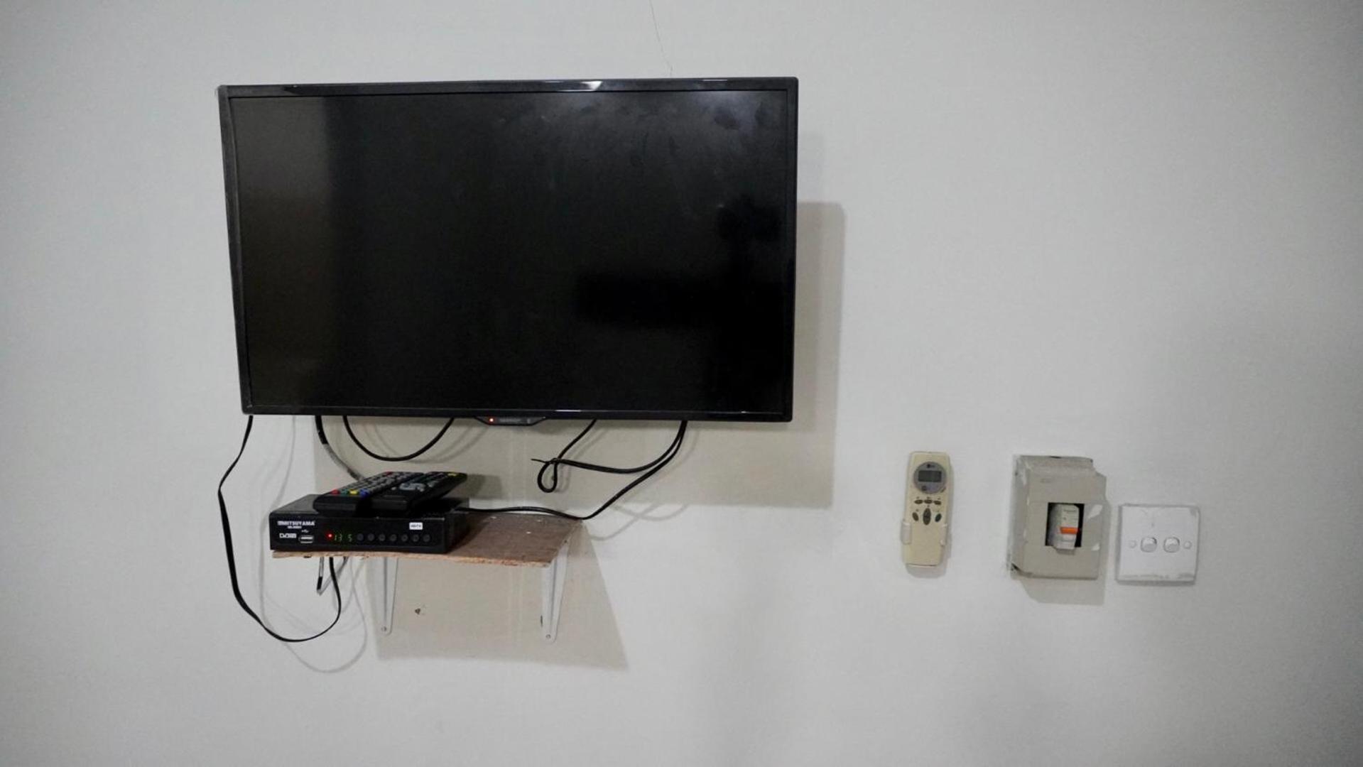 Budget Double Room - Photo 7