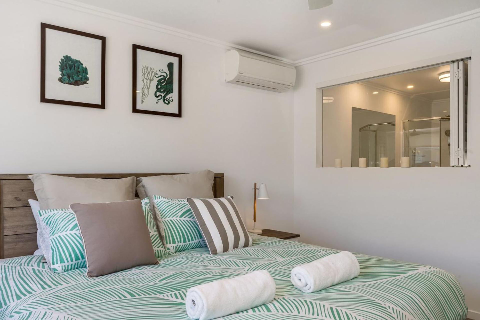 Three-Bedroom Villa photo 2