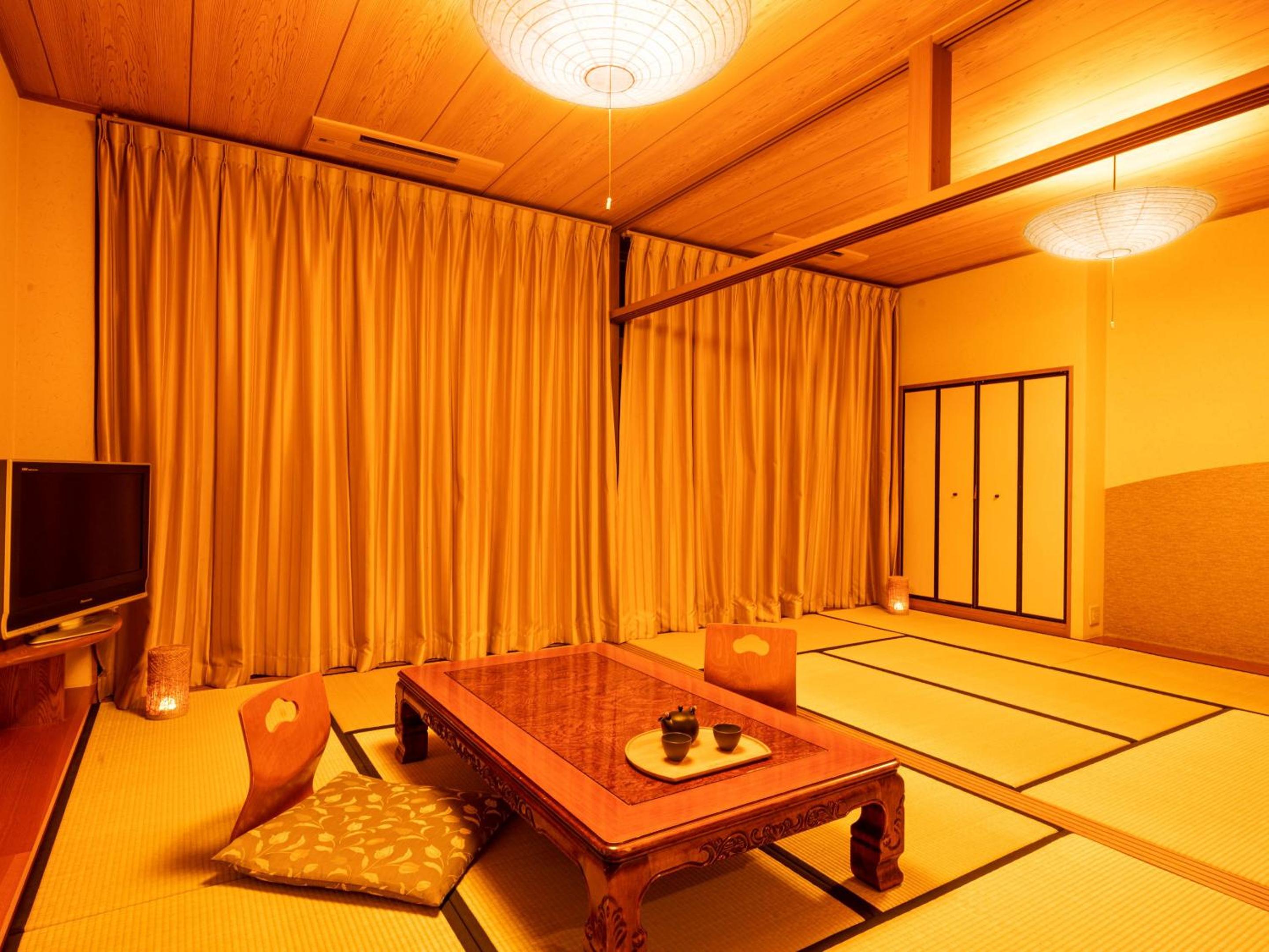 Two-Bedroom Standard Japanese-Style Room With Bathroom  - Photo 1