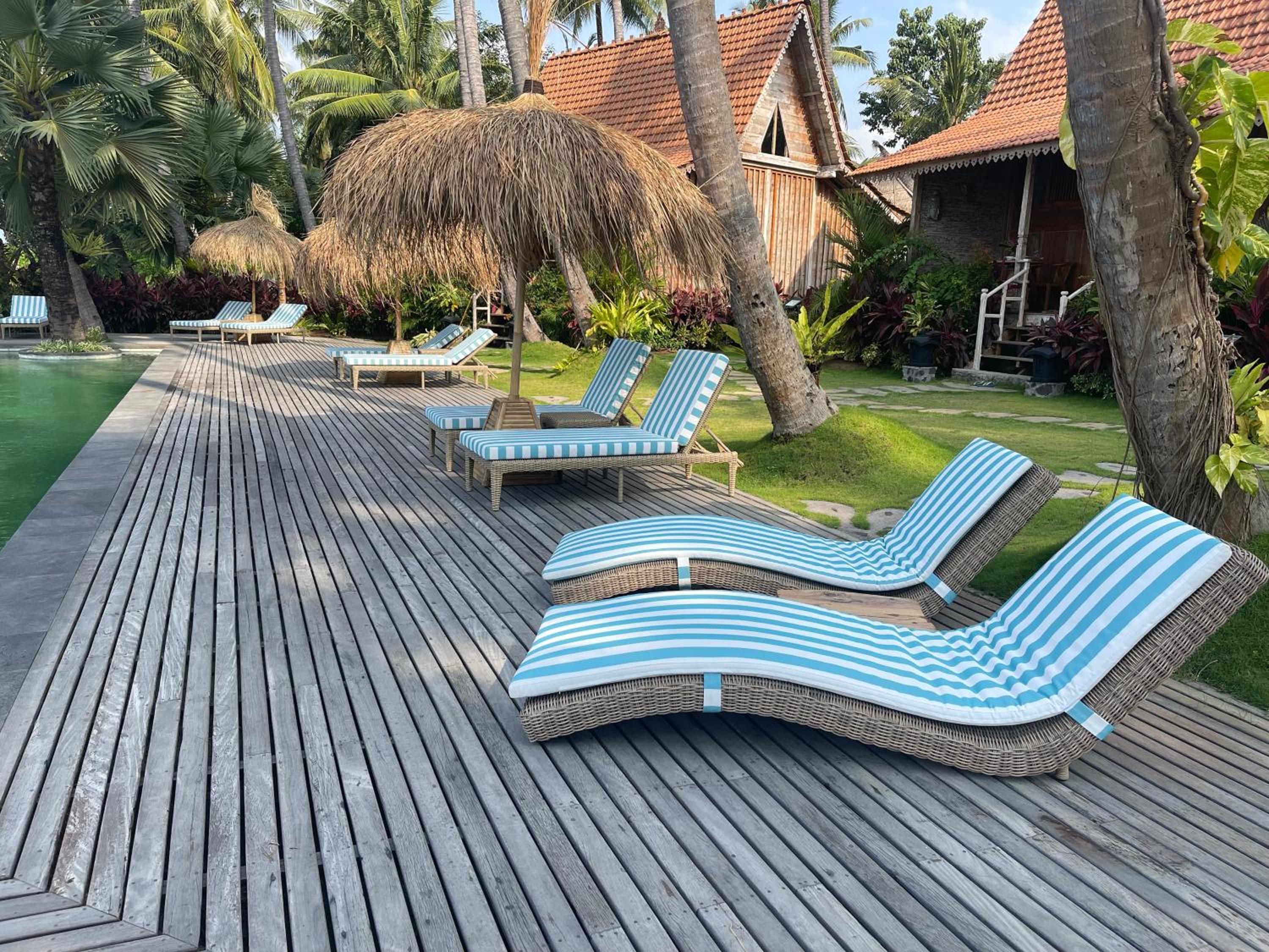 Bungalow - Water Front  - Photo 14
