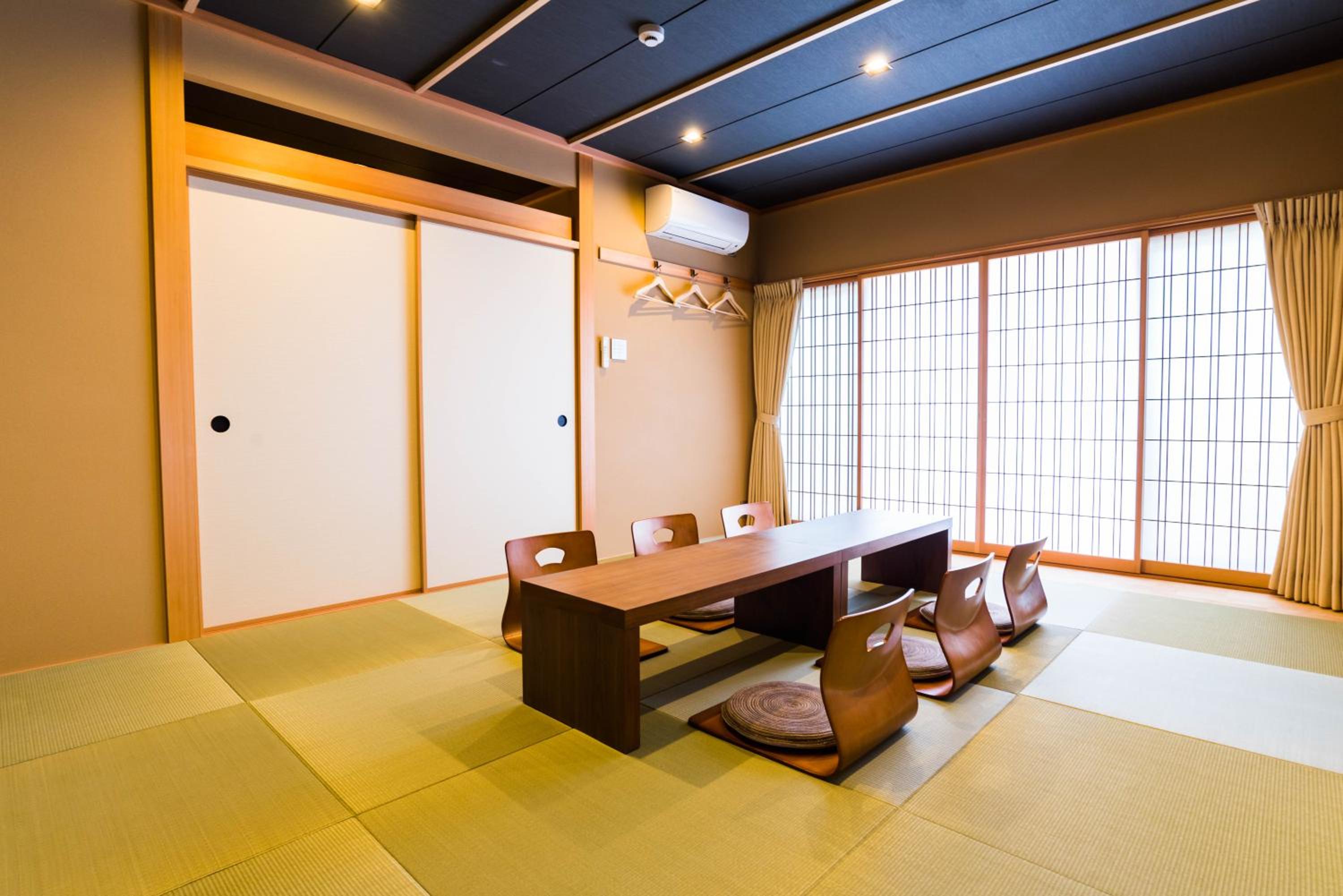 Japanese-Style Room