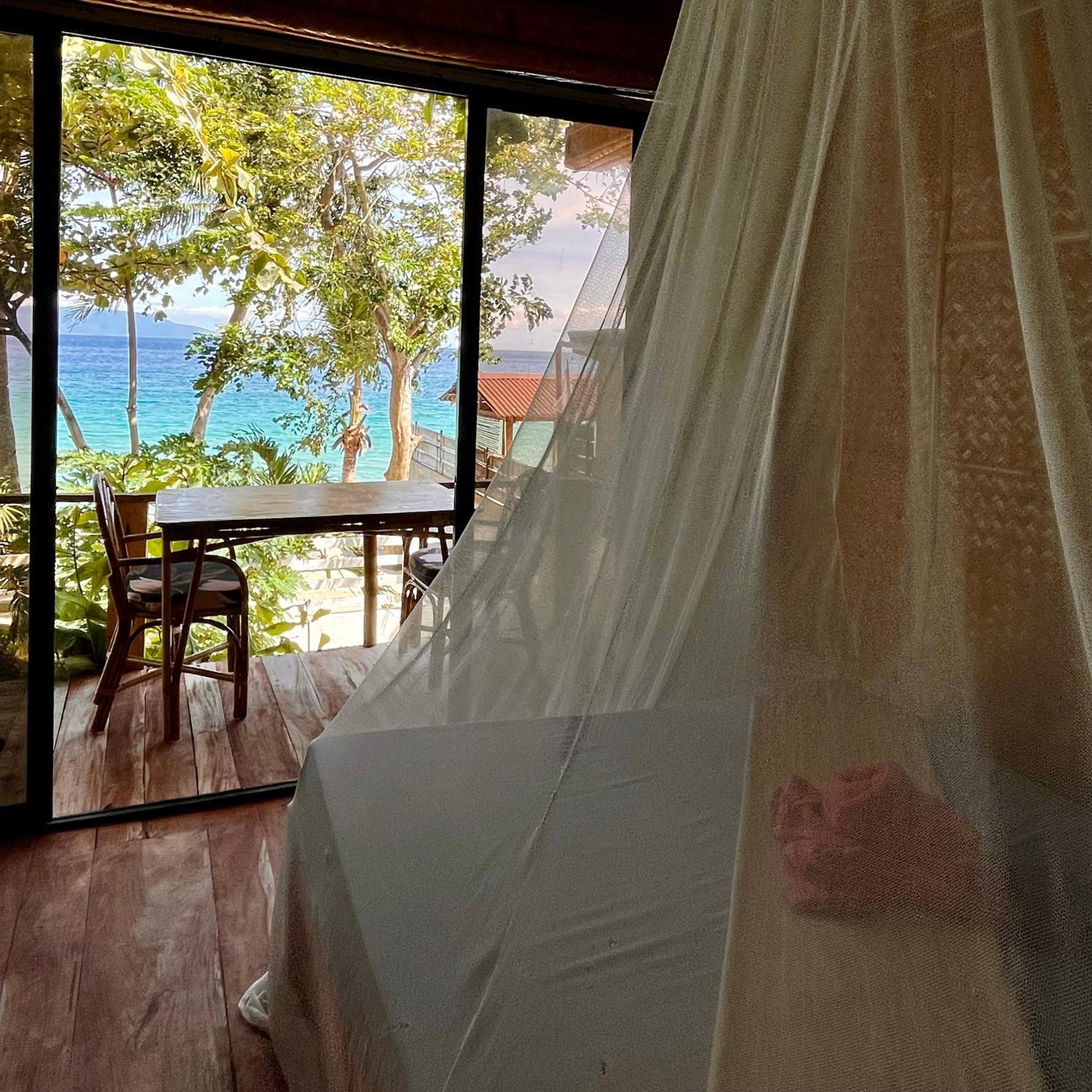 Bungalow with Sea View - Photo 5