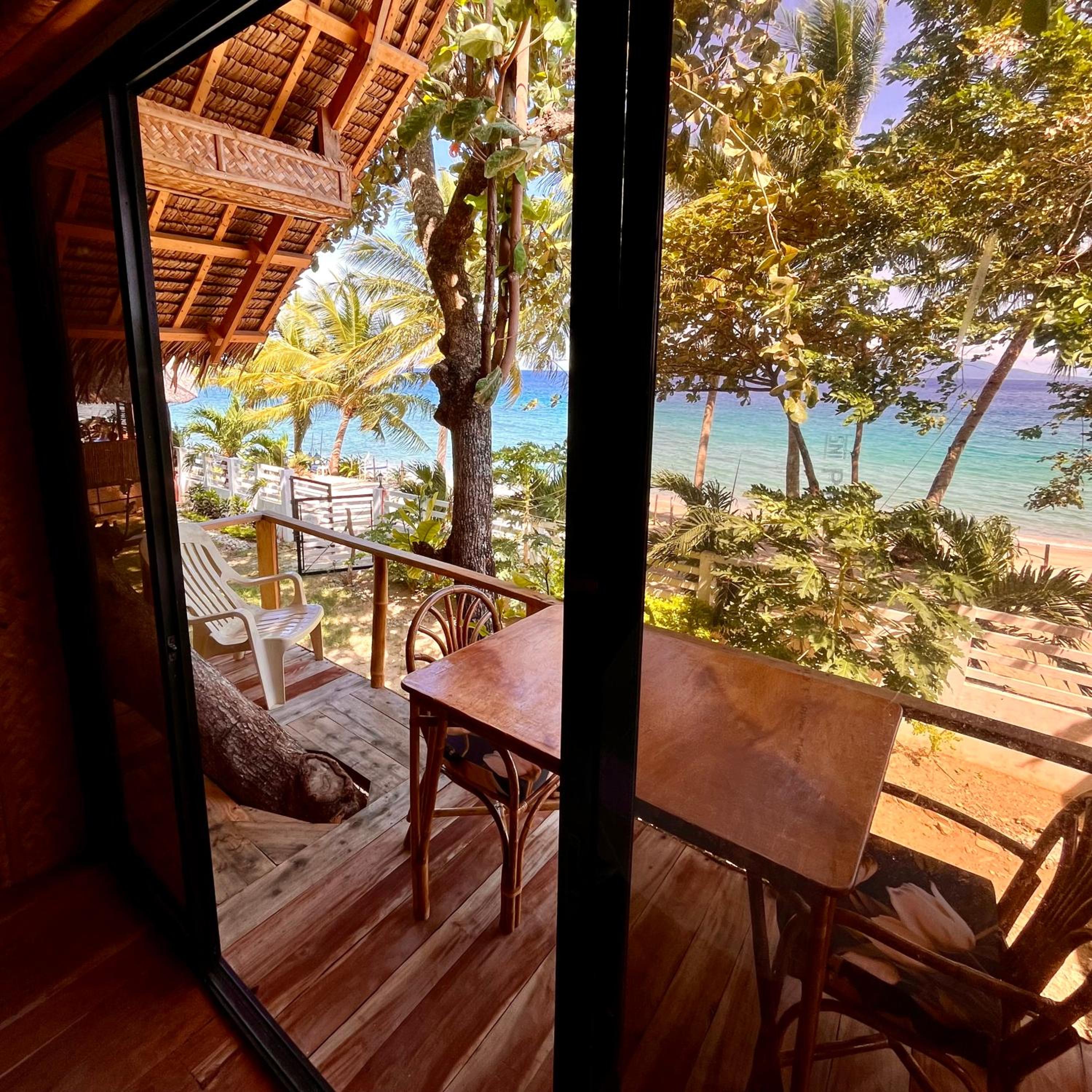 Bungalow with Sea View - Photo 8