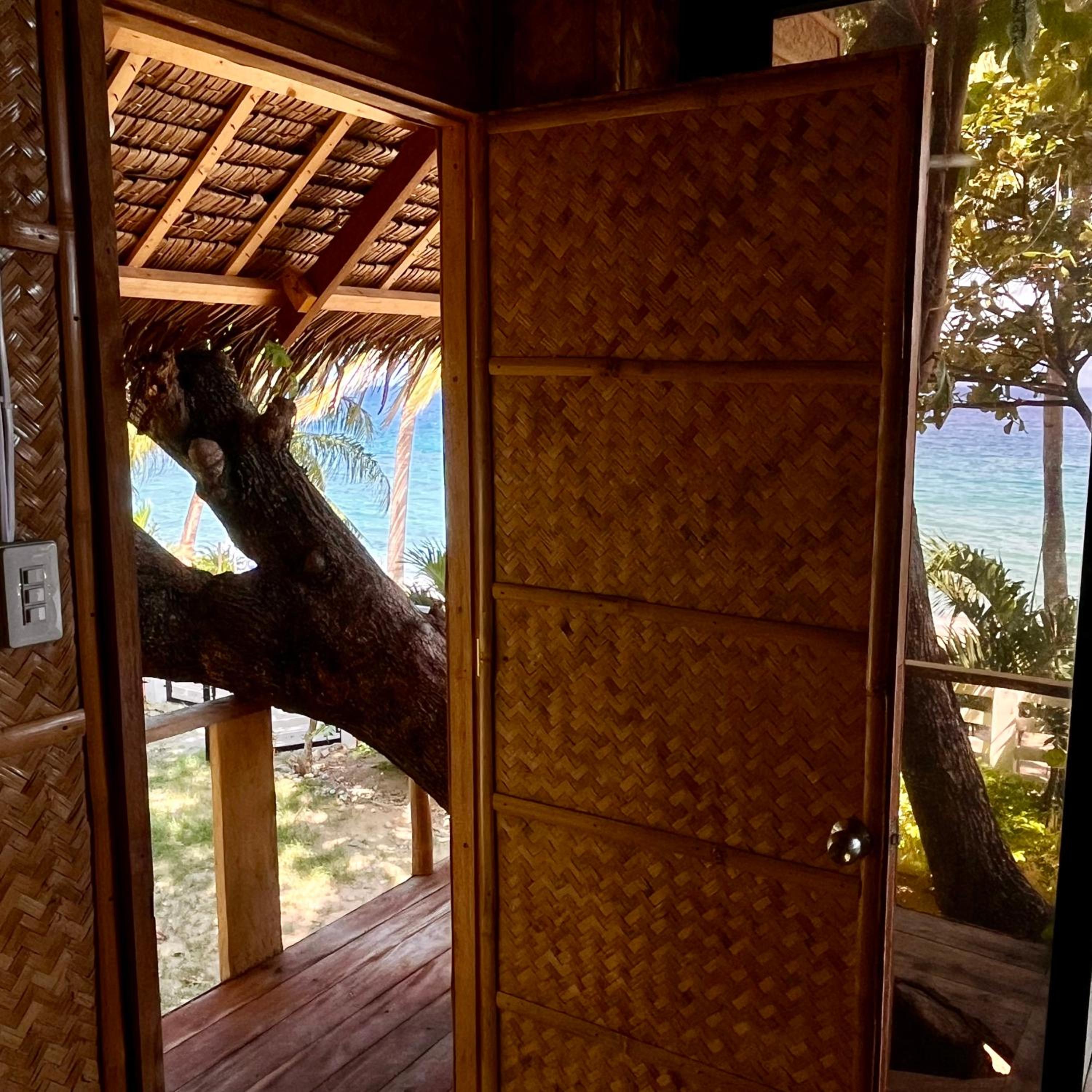 Bungalow with Sea View - Photo 11