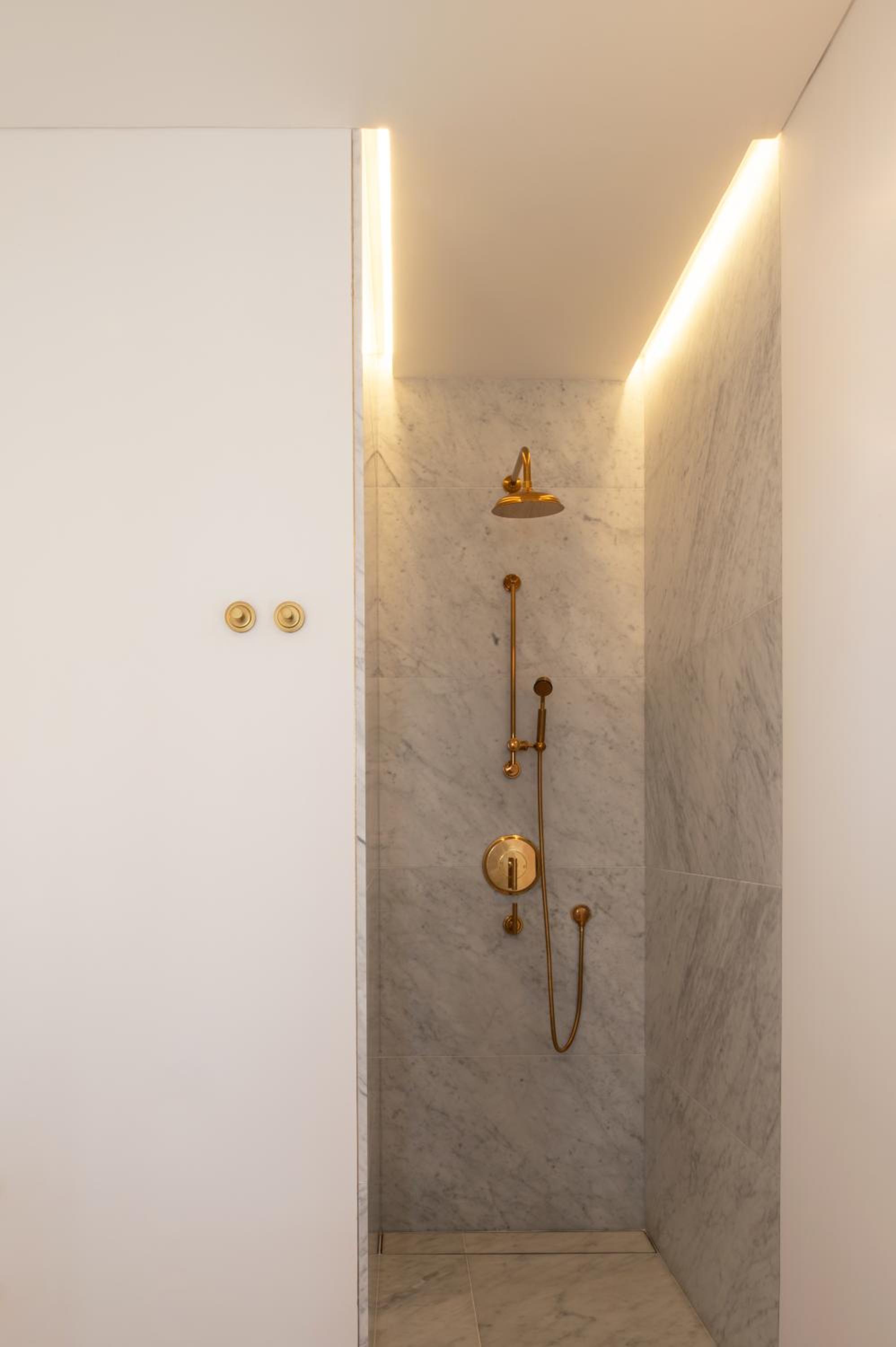 Double Room - Photo 9