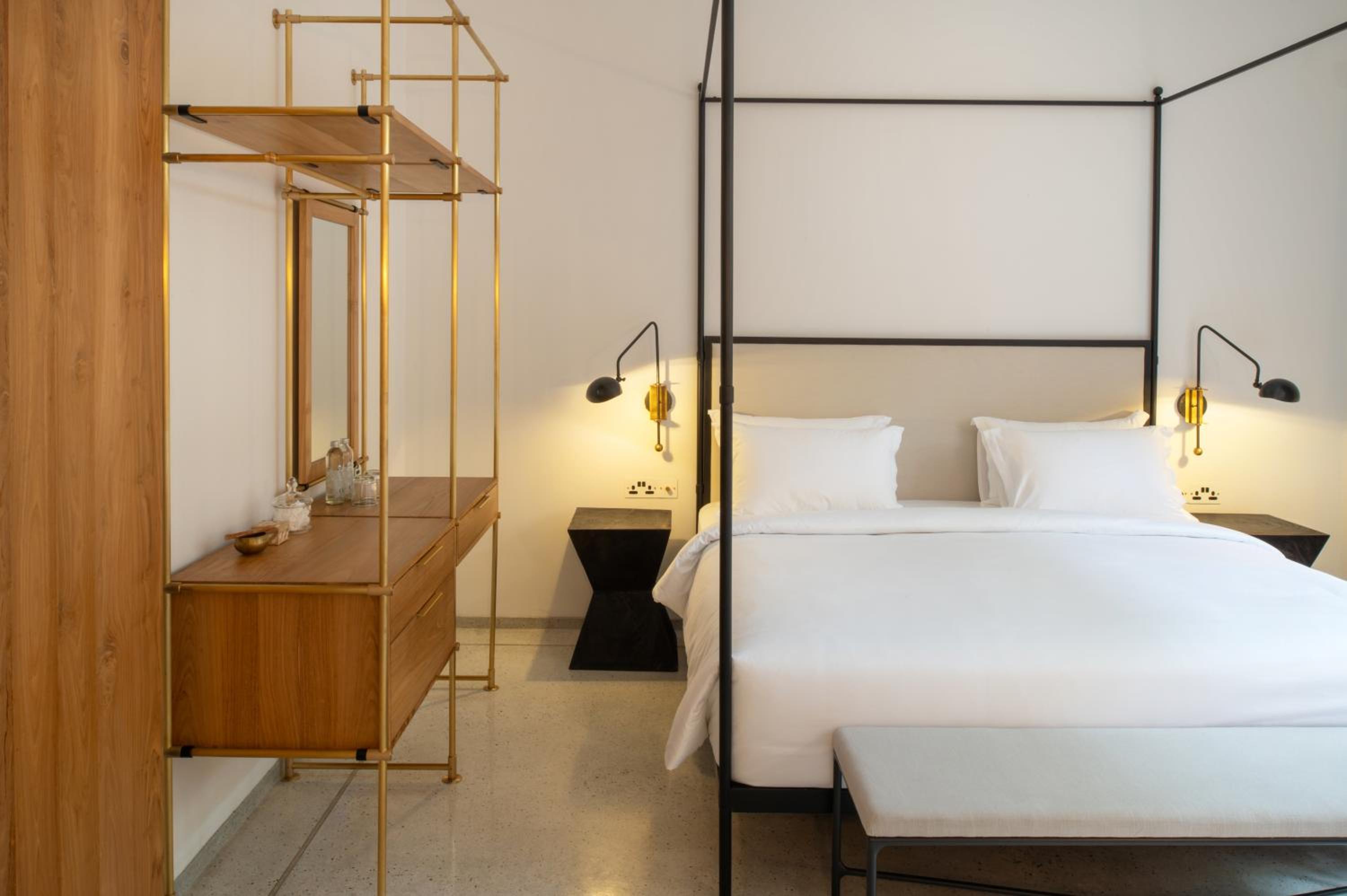 Double Room - Photo 6