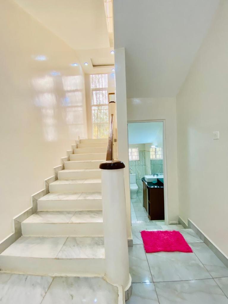 Villa photo 1