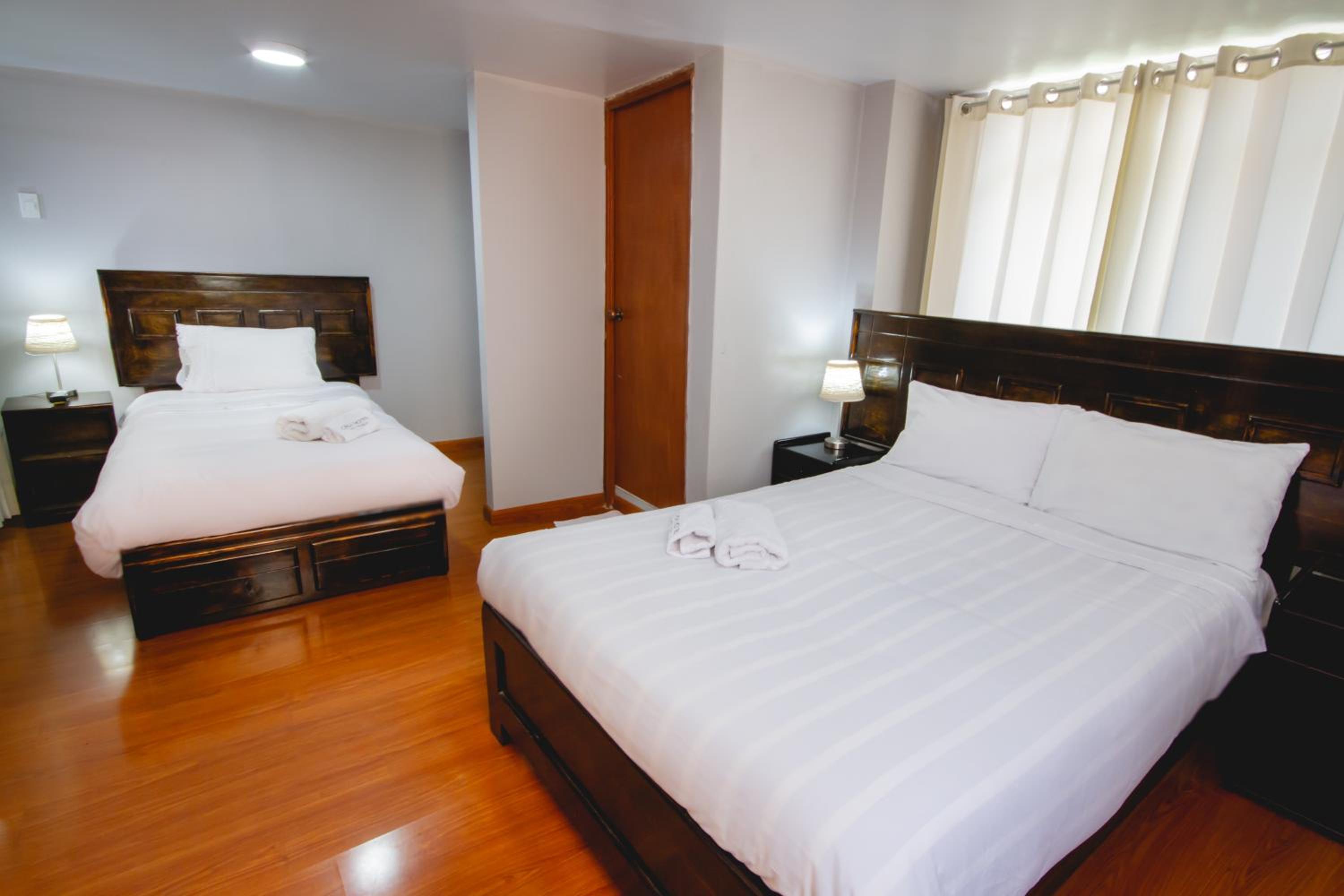 Deluxe Room (2 Adults + 1 Child) - Photo 3