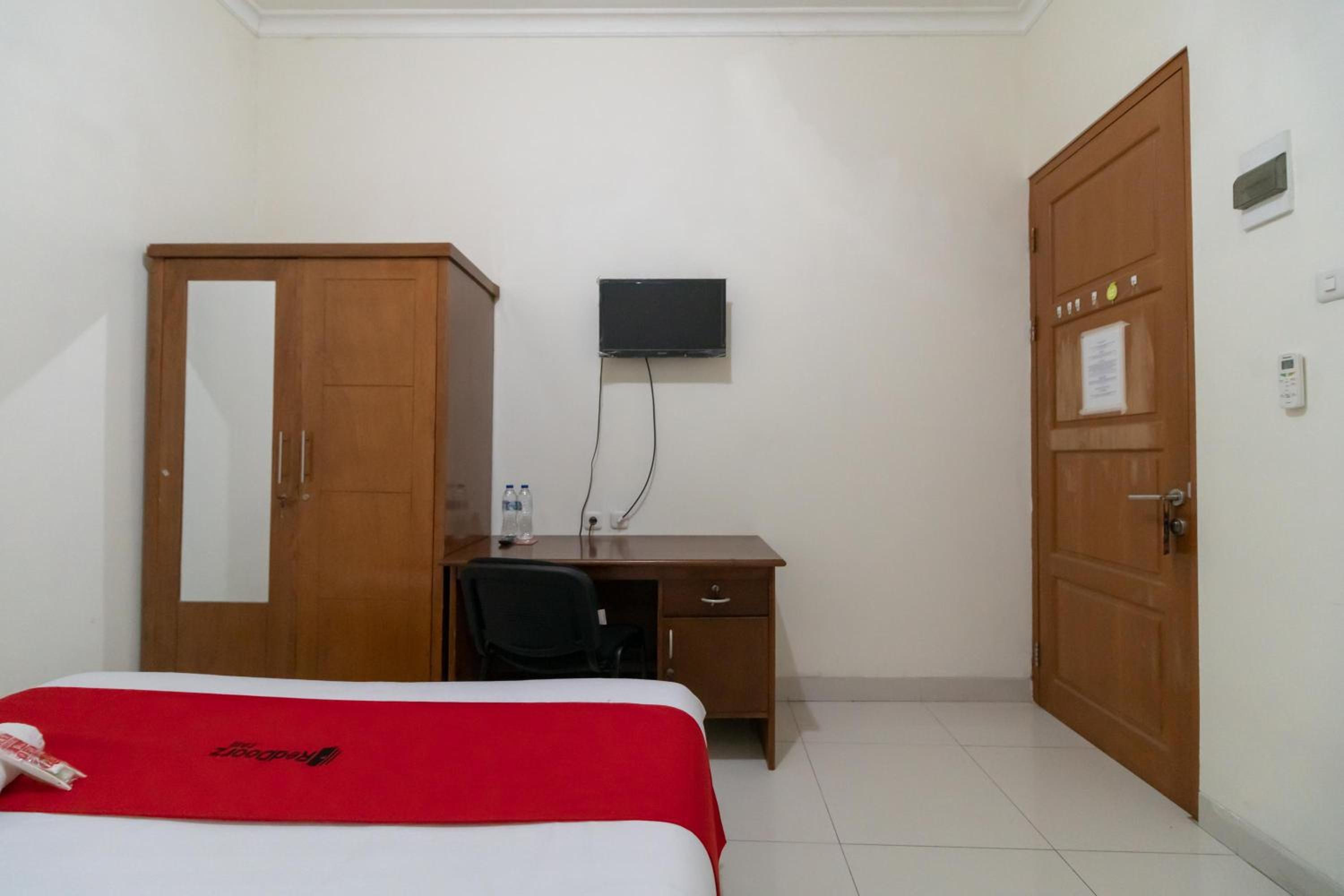Double Room - Photo 2