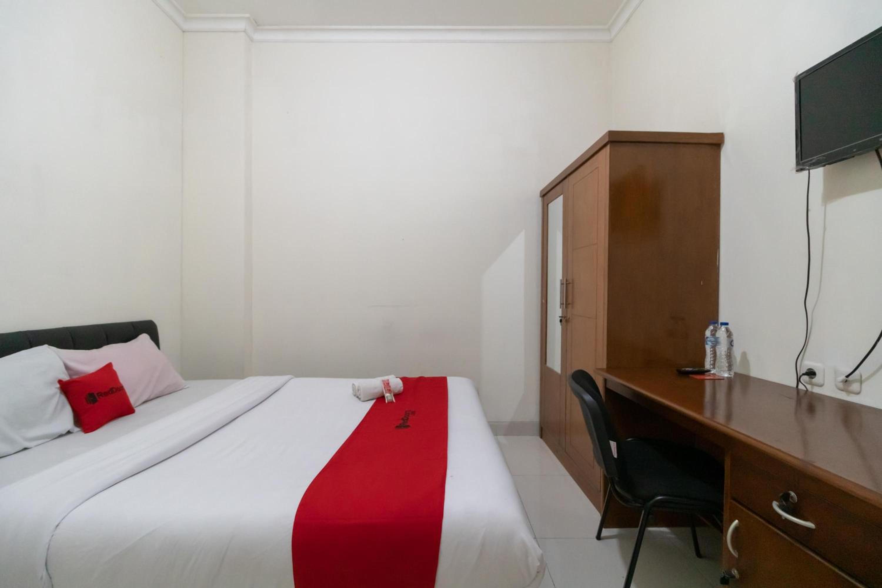 Double Room - Photo 5