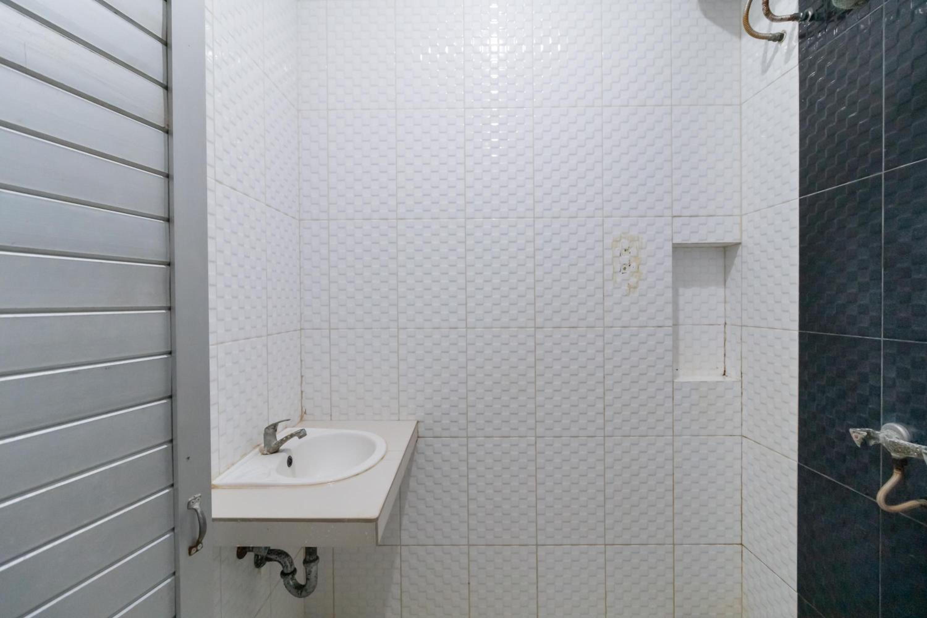 Double Room - Photo 6