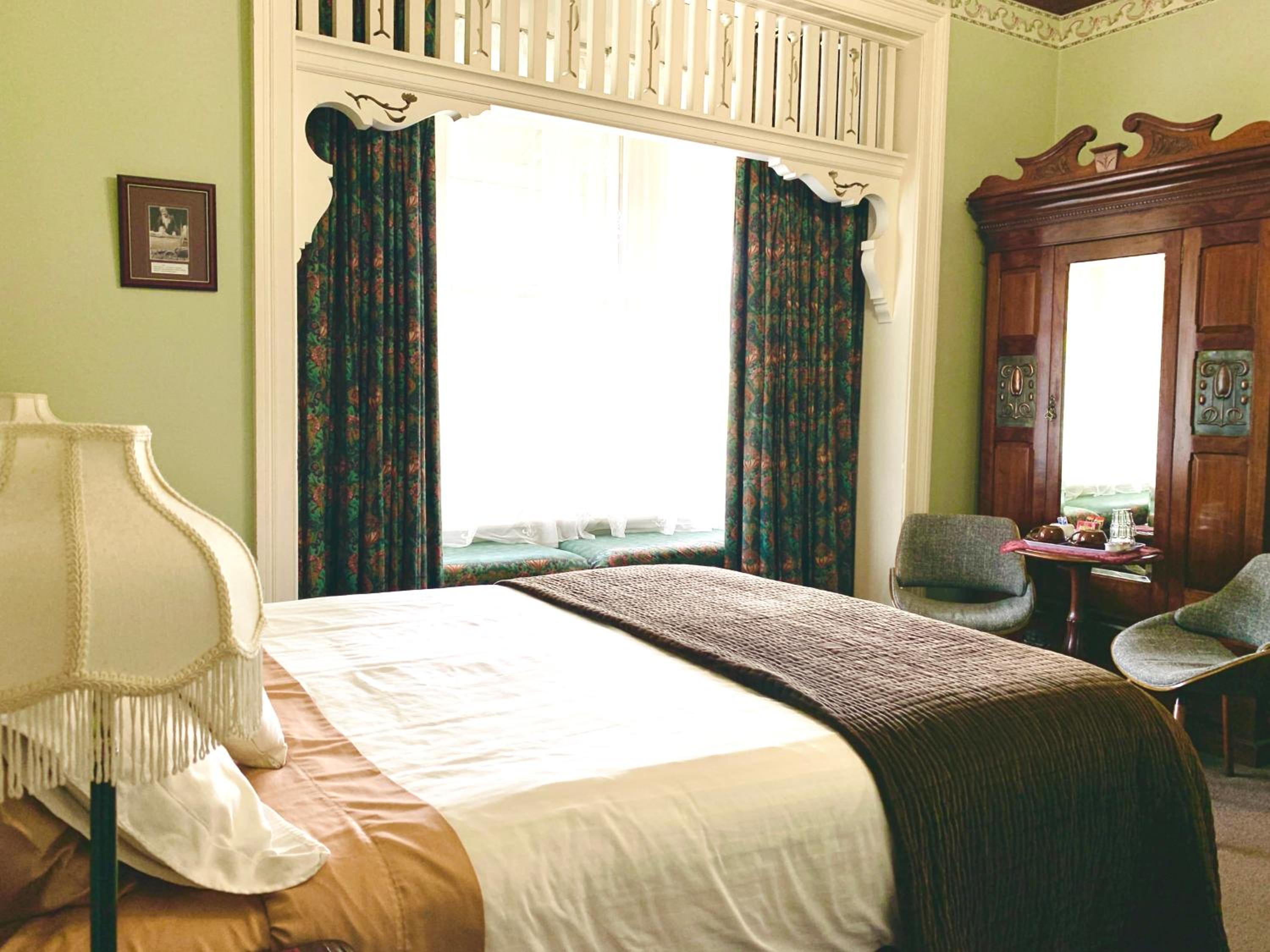 Queen Room with Garden and River View photo 2