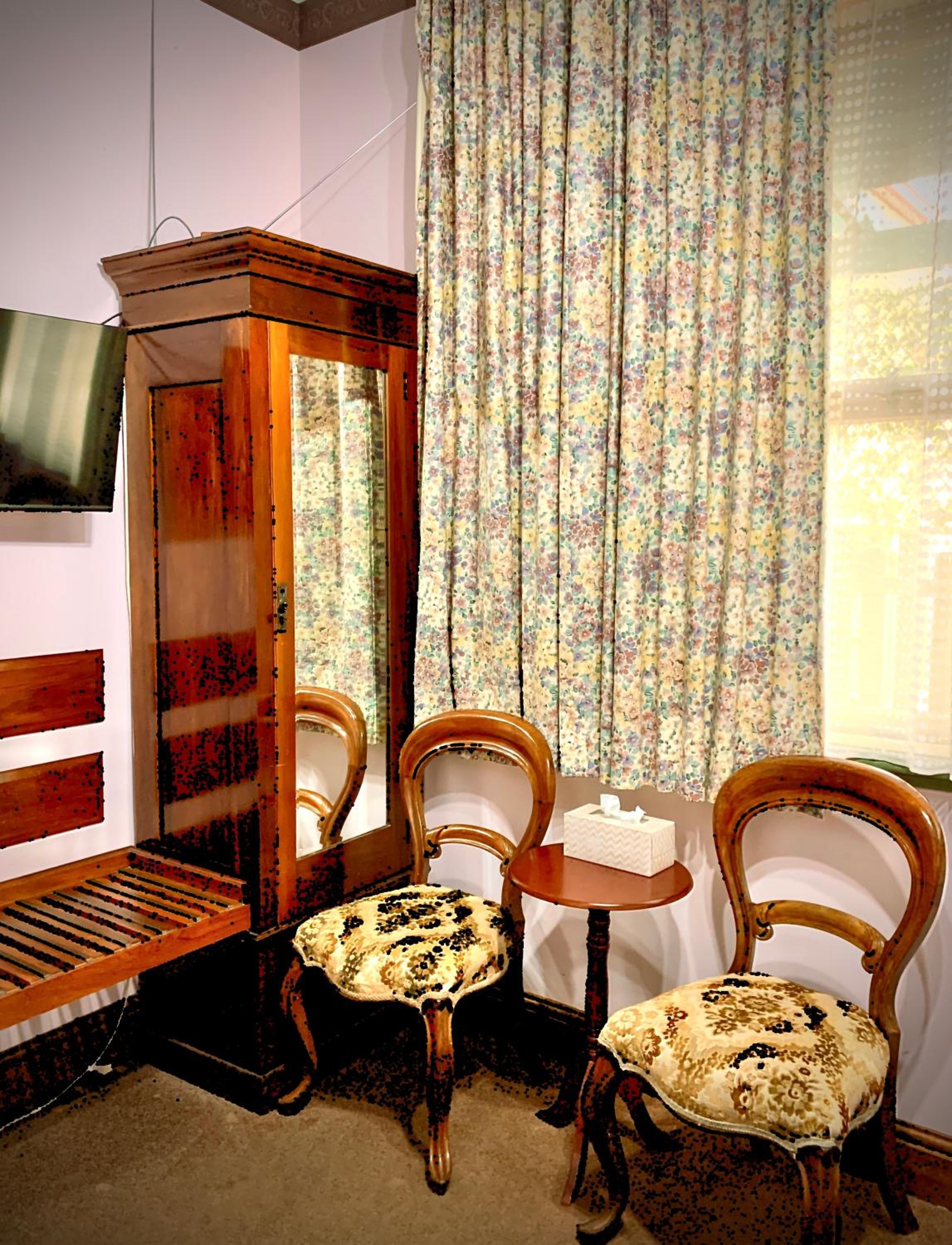 Budget Double Room photo 3