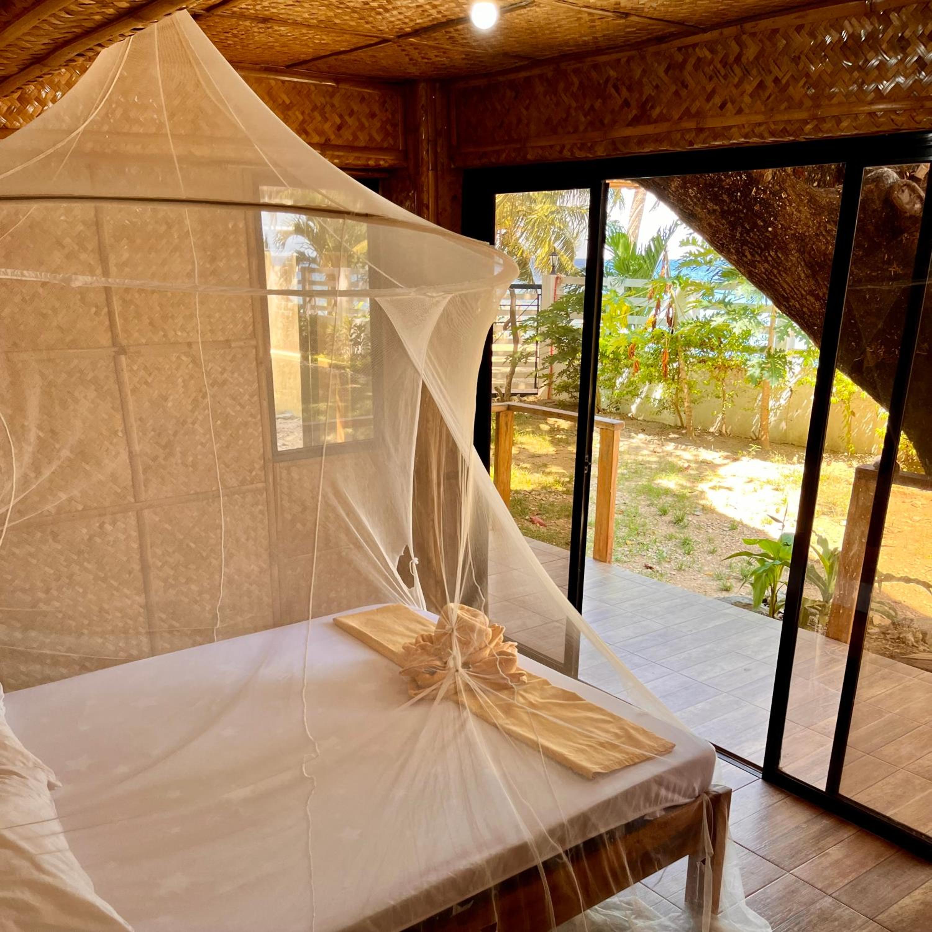 Bungalow with Sea View photo 3
