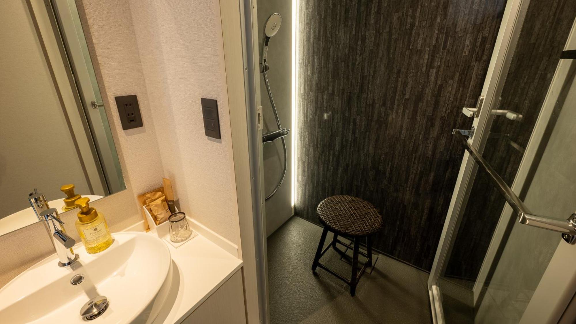 Single Room with Shower and Mountain View - UMISORA photo 3
